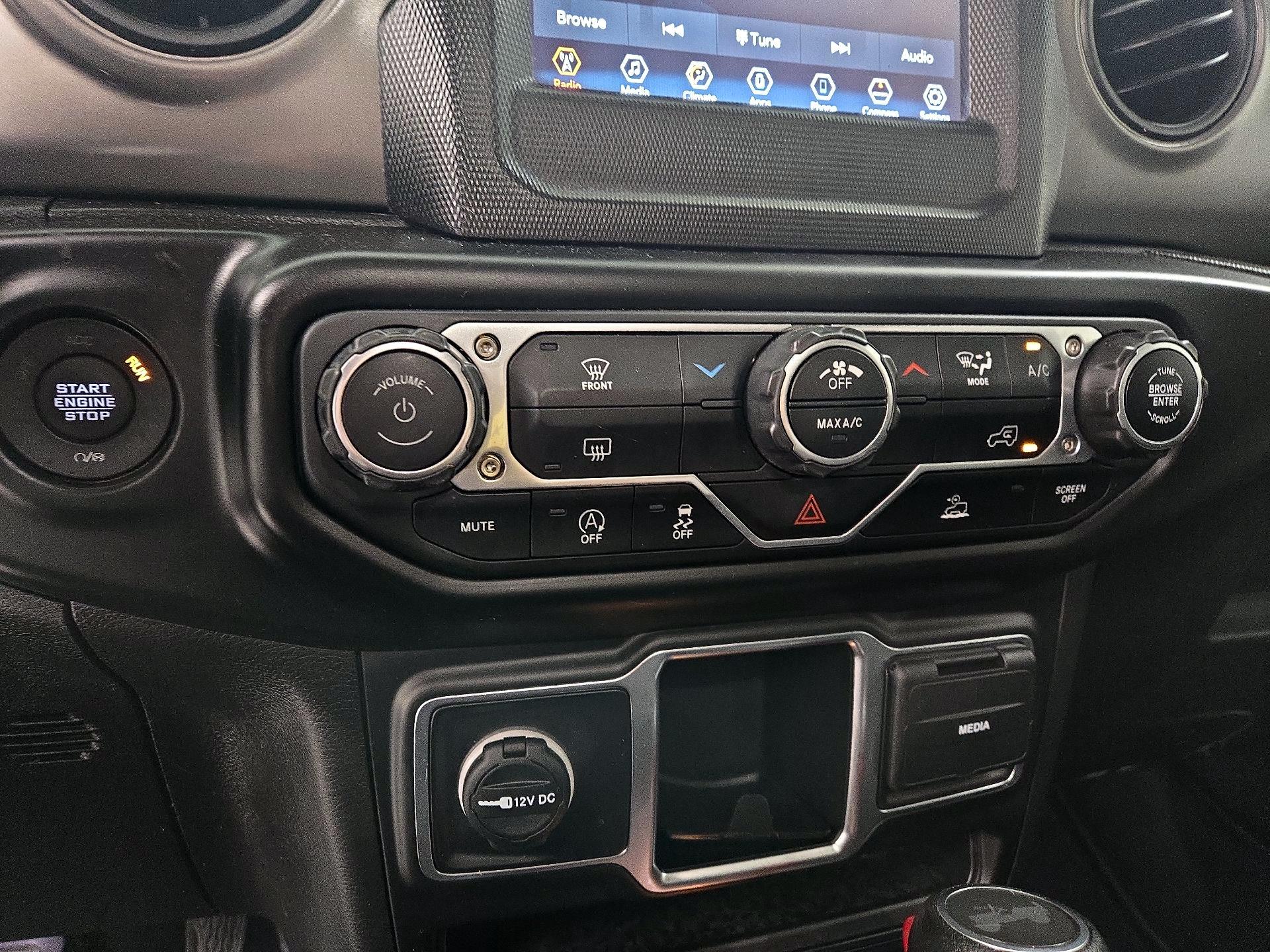 Thumbnail: 2022 Jeep Wrangler - 16