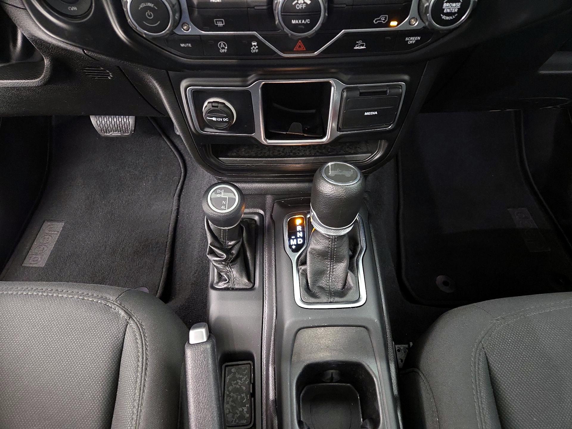 Thumbnail: 2022 Jeep Wrangler - 17