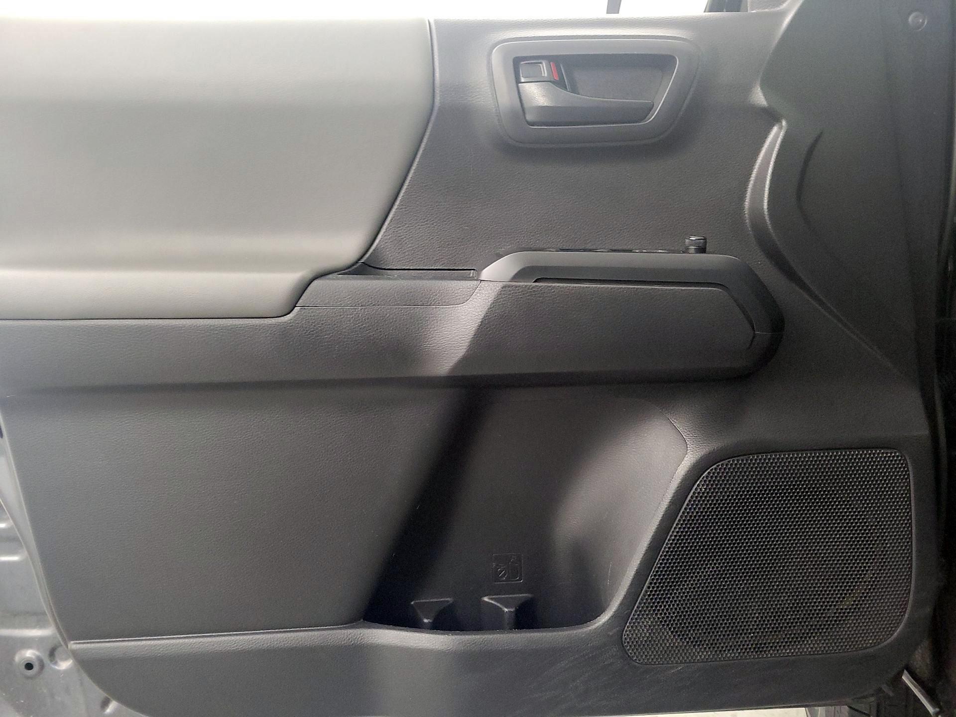 Thumbnail: 2022 Toyota Tacoma - 12