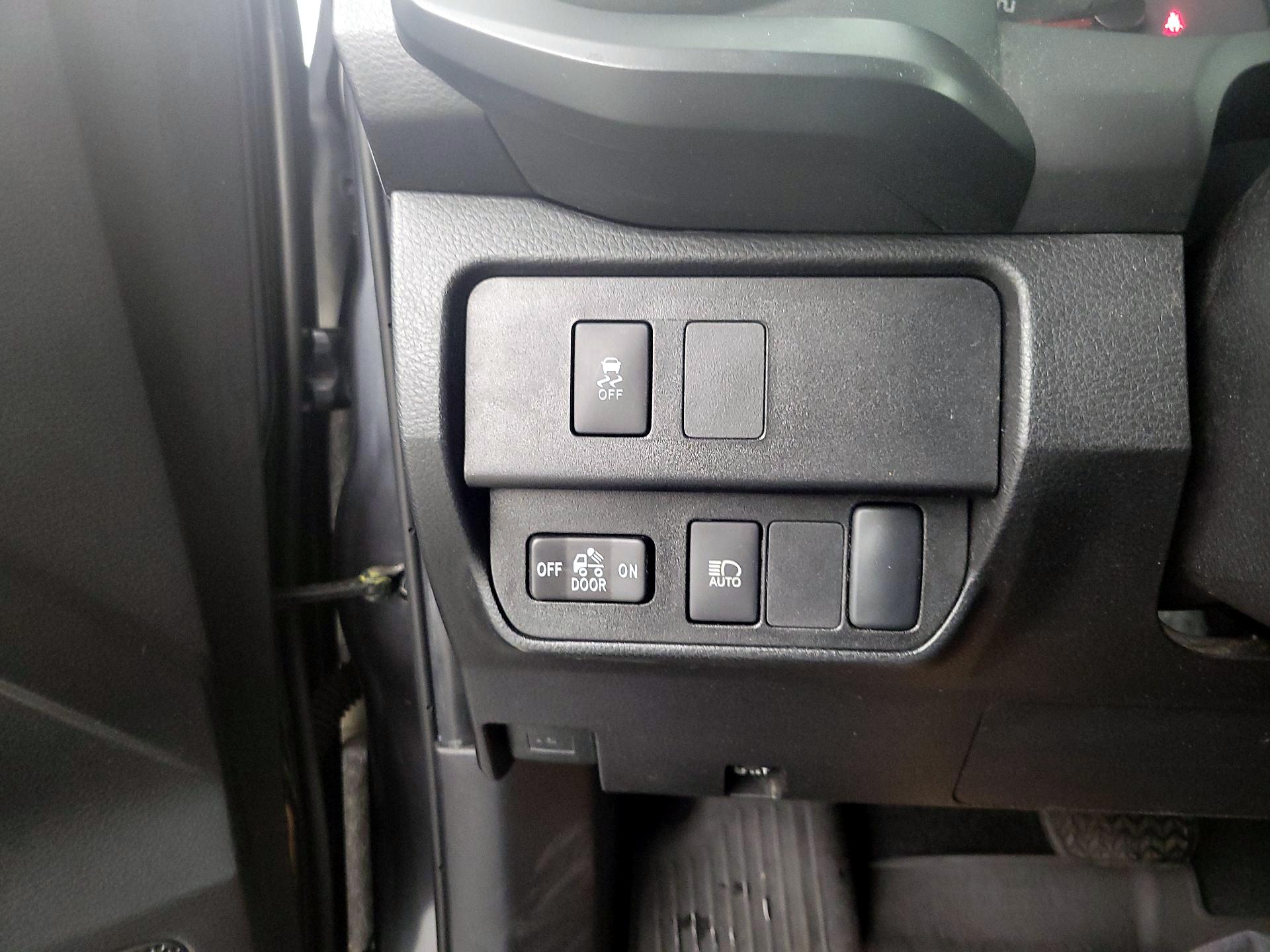 Thumbnail: 2022 Toyota Tacoma - 13