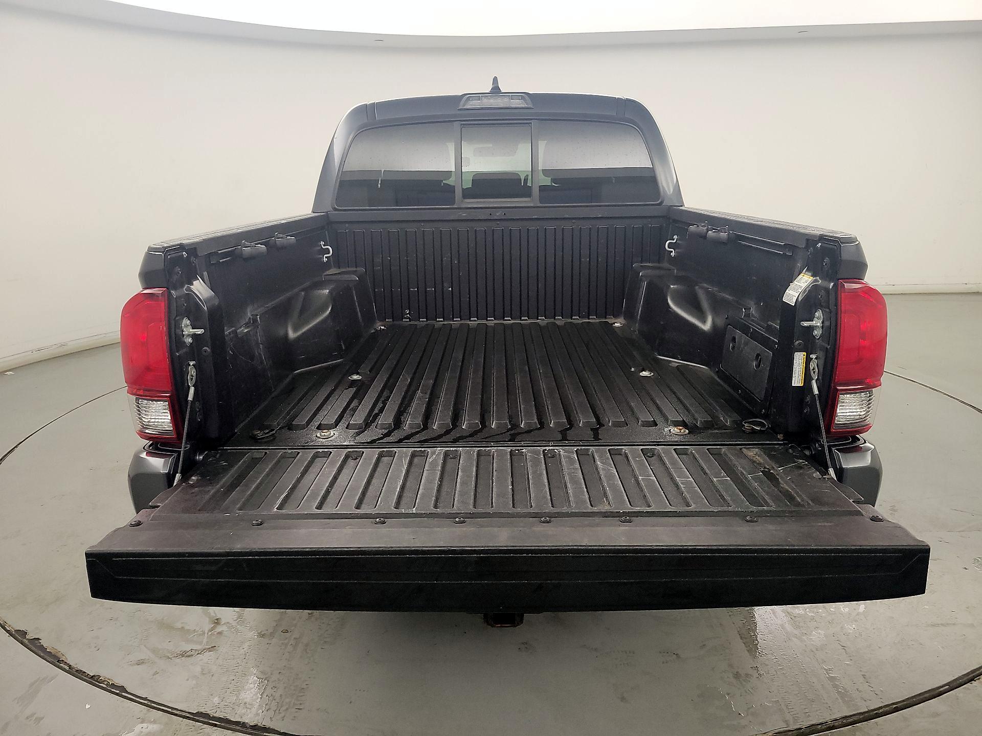 Thumbnail: 2022 Toyota Tacoma - 20