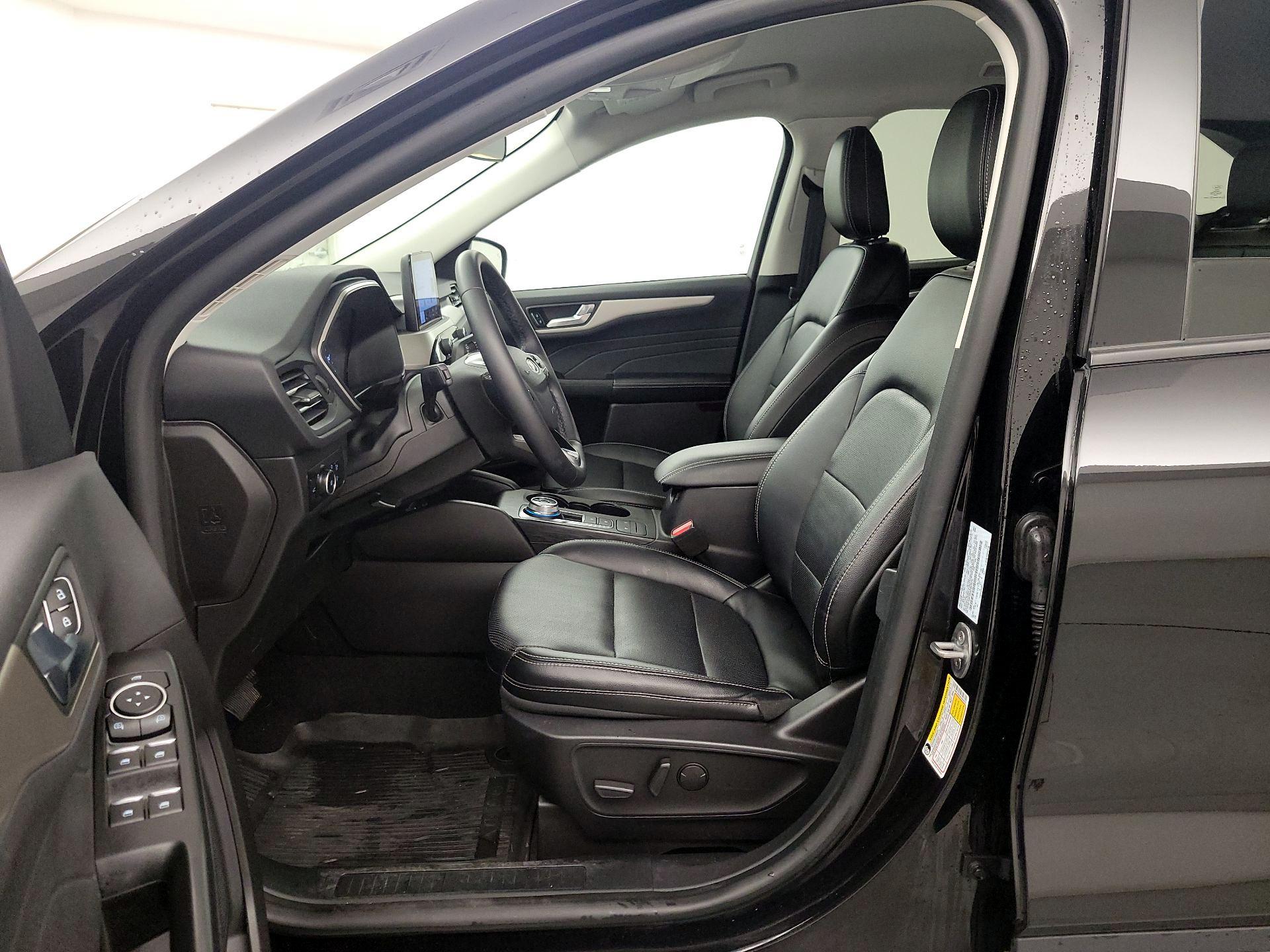 Thumbnail: 2022 Ford Escape - 11