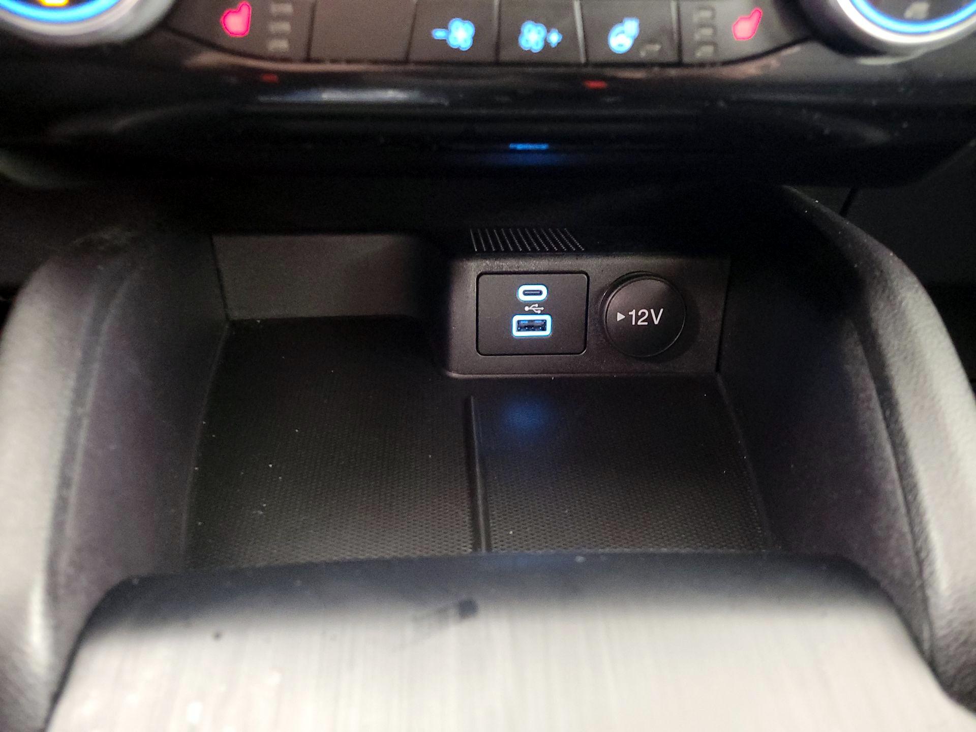 Thumbnail: 2022 Ford Escape - 19