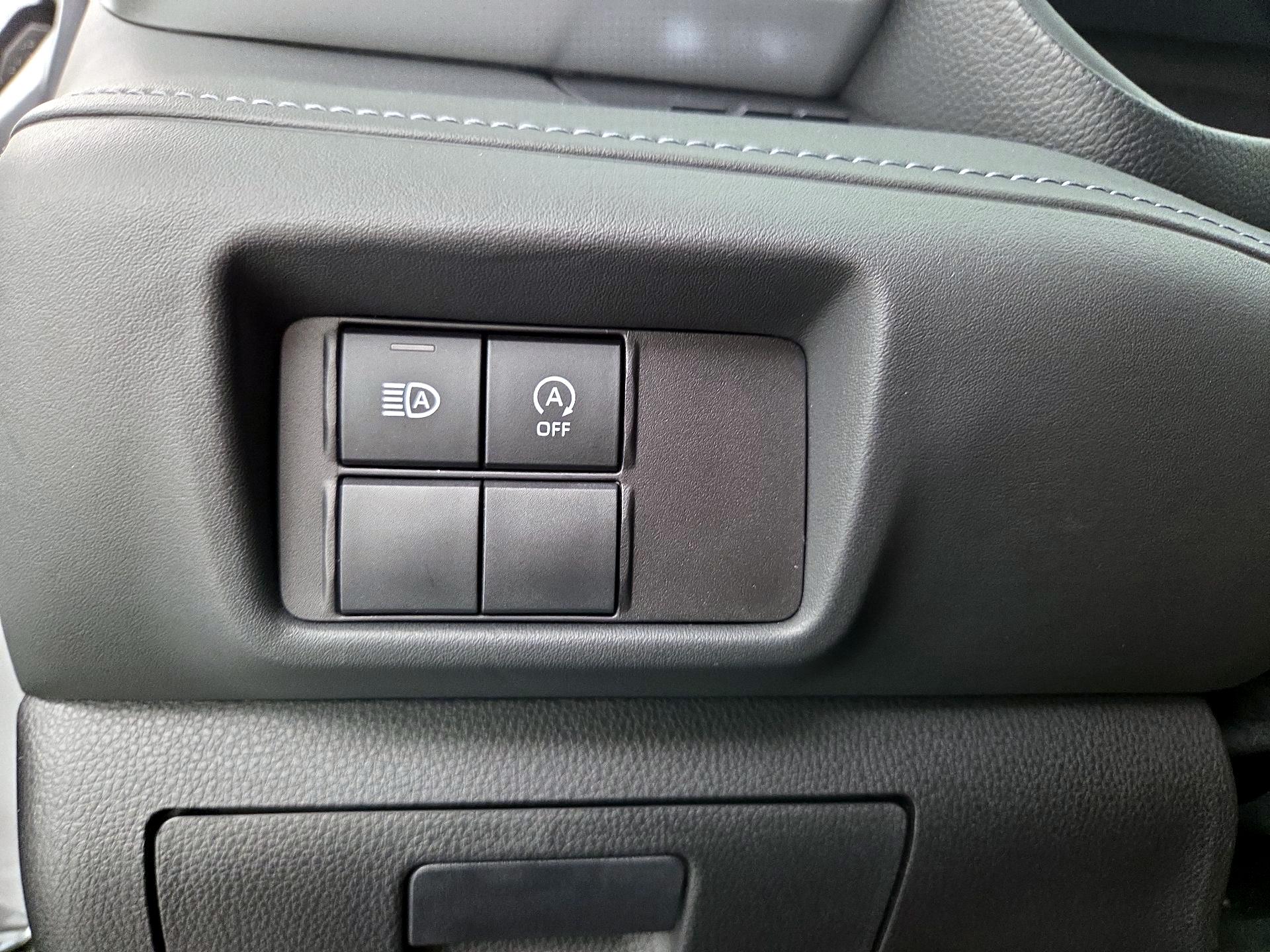 Thumbnail: 2023 Toyota Highlander - 13