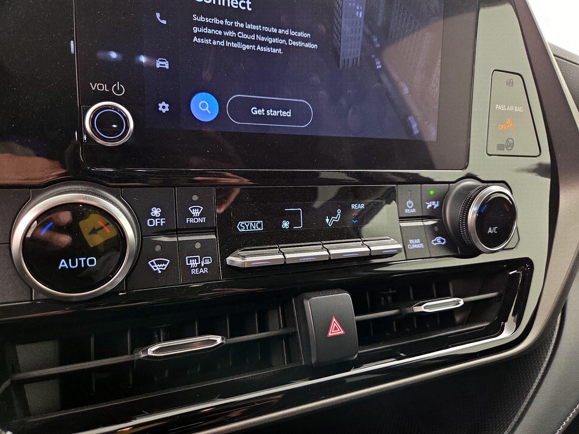 Thumbnail: 2023 Toyota Highlander - 16