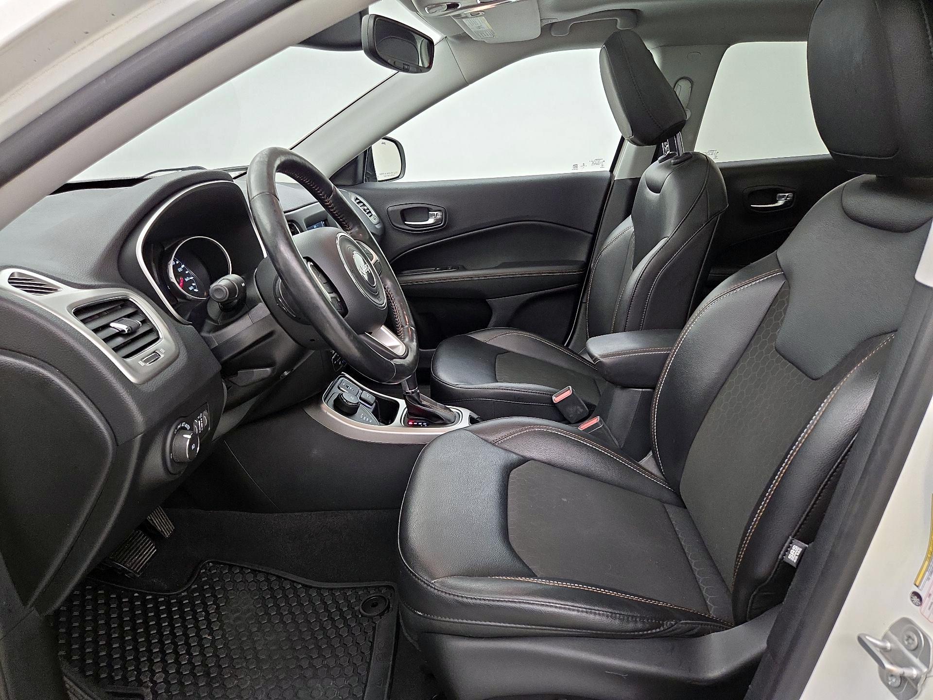 Thumbnail: 2021 Jeep Compass - 11