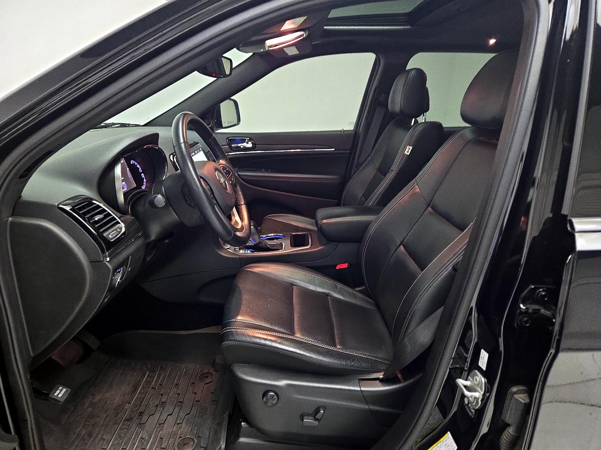 Thumbnail: 2021 Jeep Grand Cherokee - 11