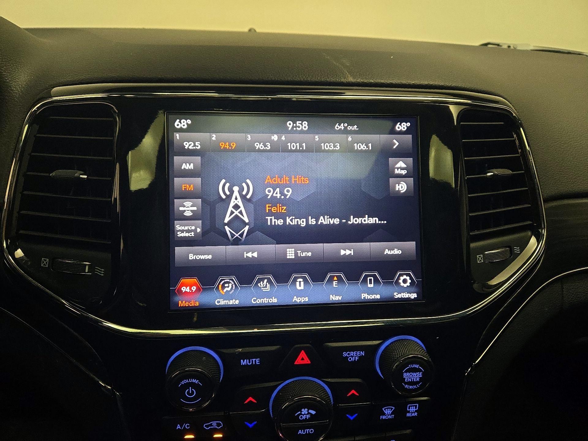 Thumbnail: 2021 Jeep Grand Cherokee - 16