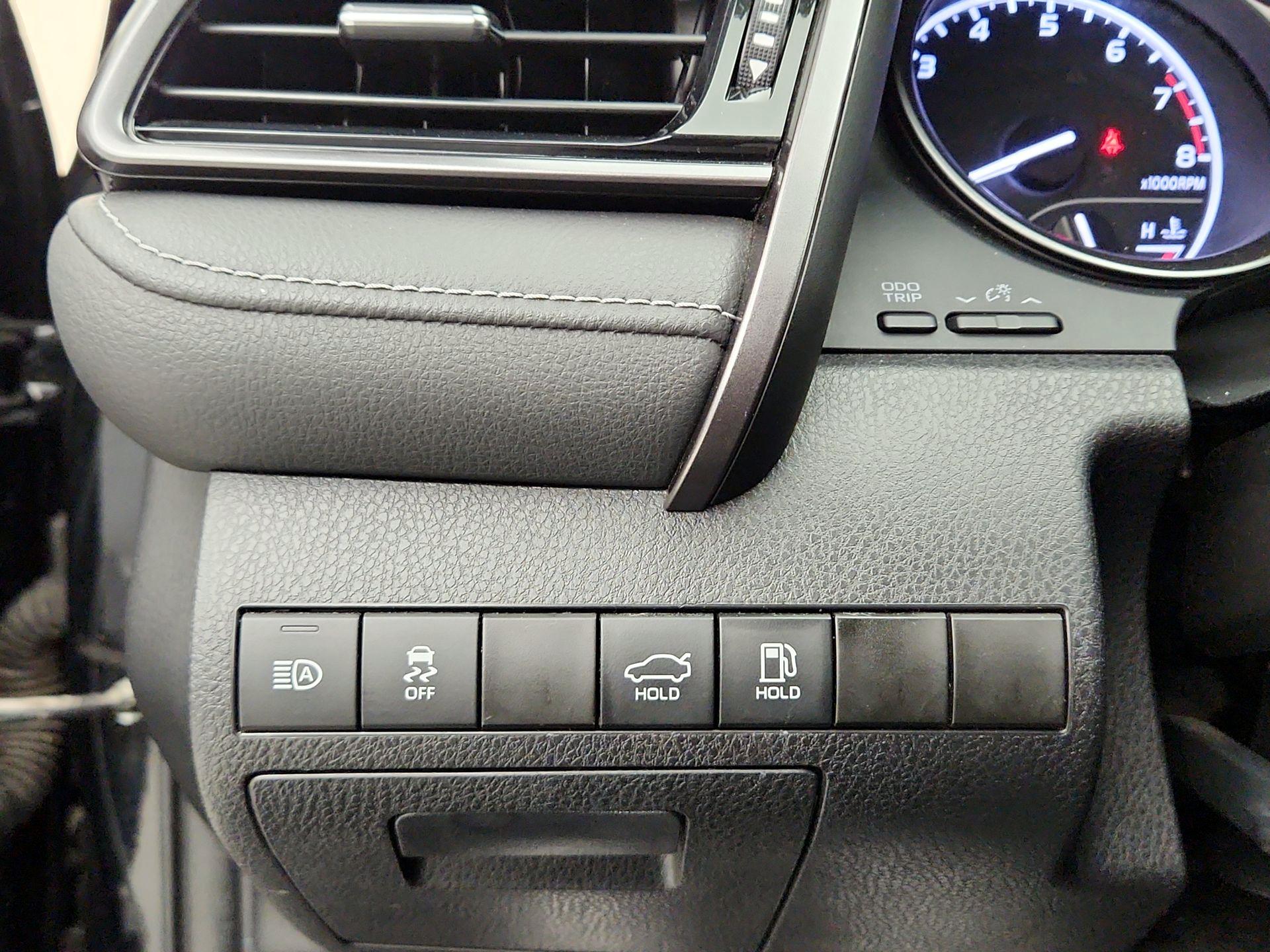 Thumbnail: 2023 Toyota Camry - 13