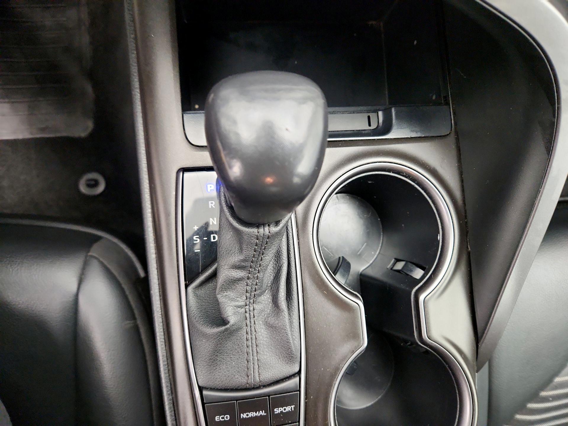 Thumbnail: 2023 Toyota Camry - 17