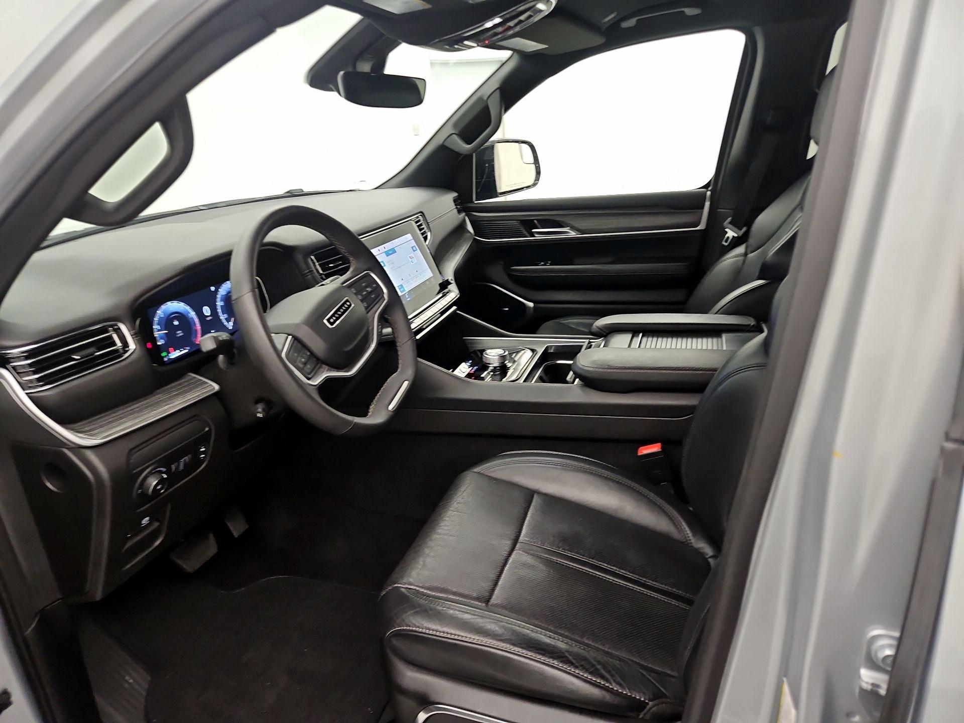 Thumbnail: 2024 Jeep Wagoneer - 11