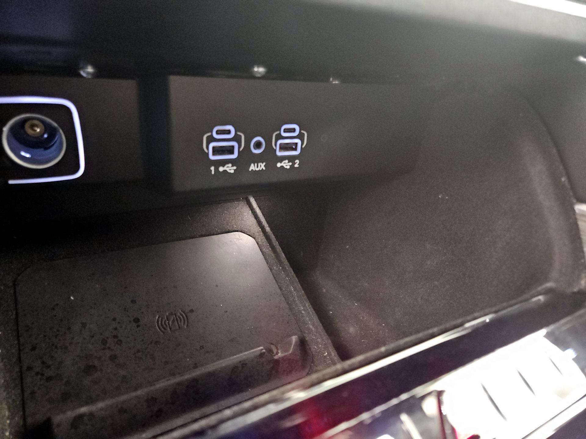 Thumbnail: 2024 Jeep Wagoneer - 18