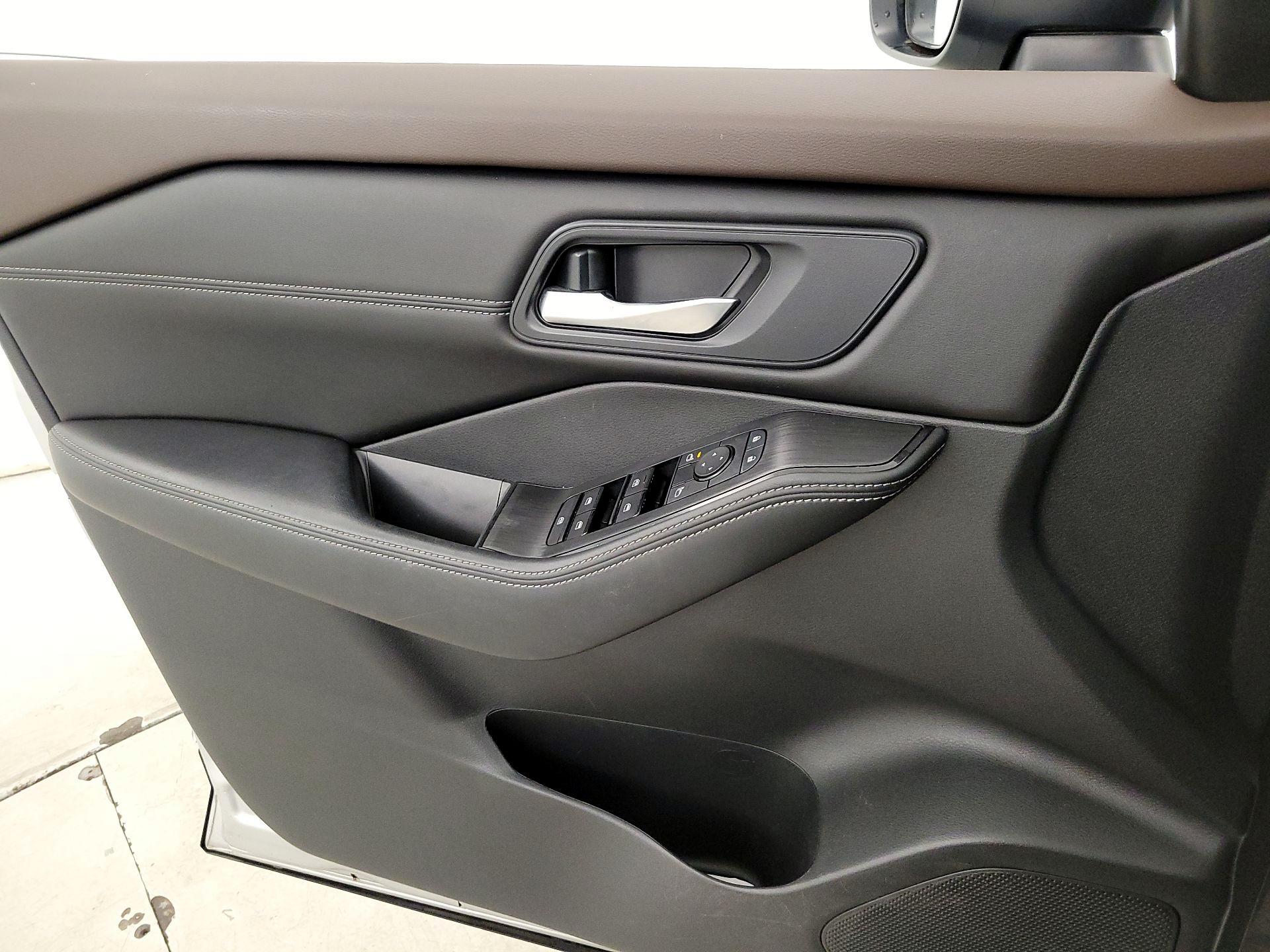 Thumbnail: 2022 Nissan Rogue - 12