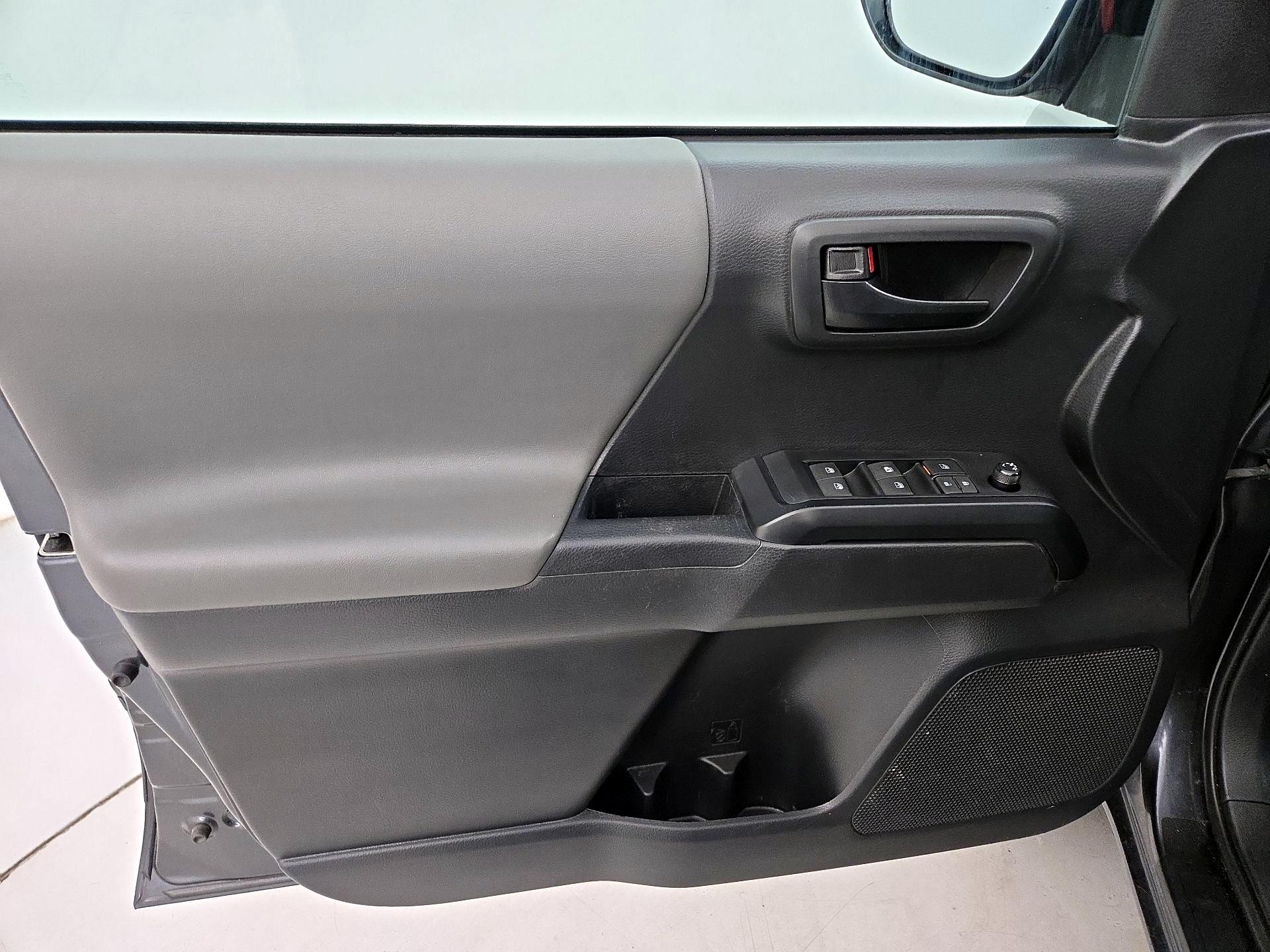 Thumbnail: 2023 Toyota Tacoma - 12