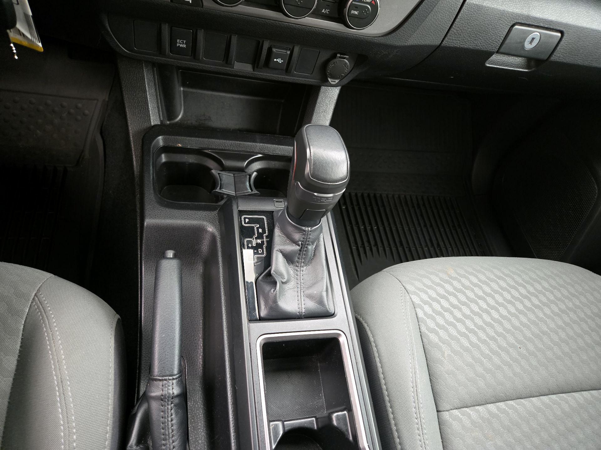 Thumbnail: 2023 Toyota Tacoma - 17