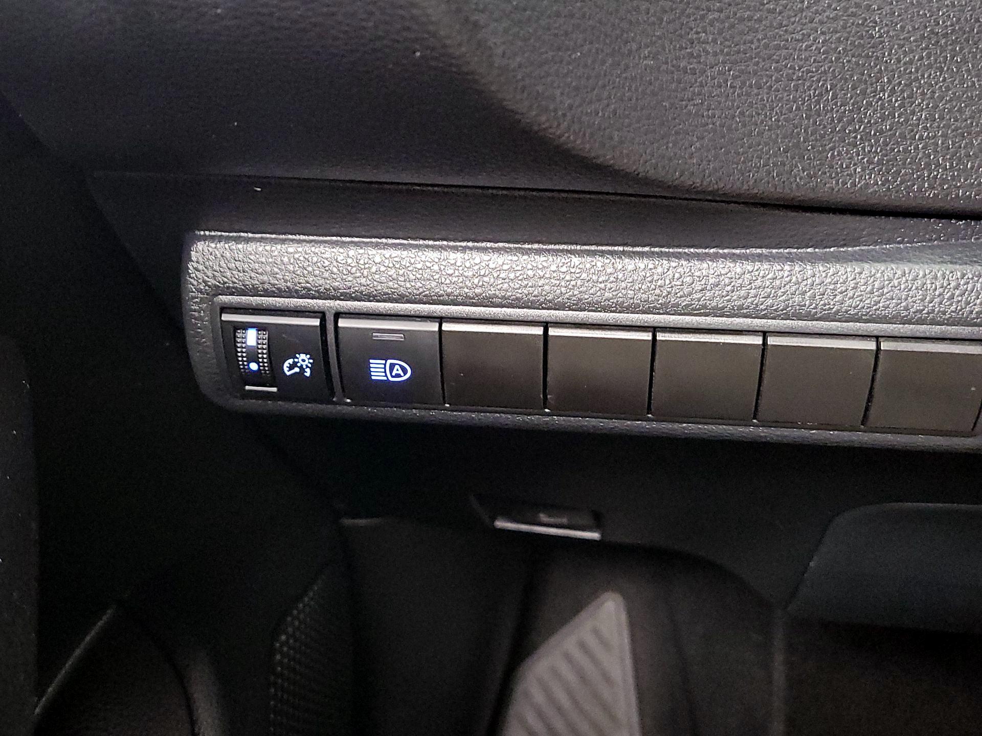 Thumbnail: 2022 Toyota Corolla - 13