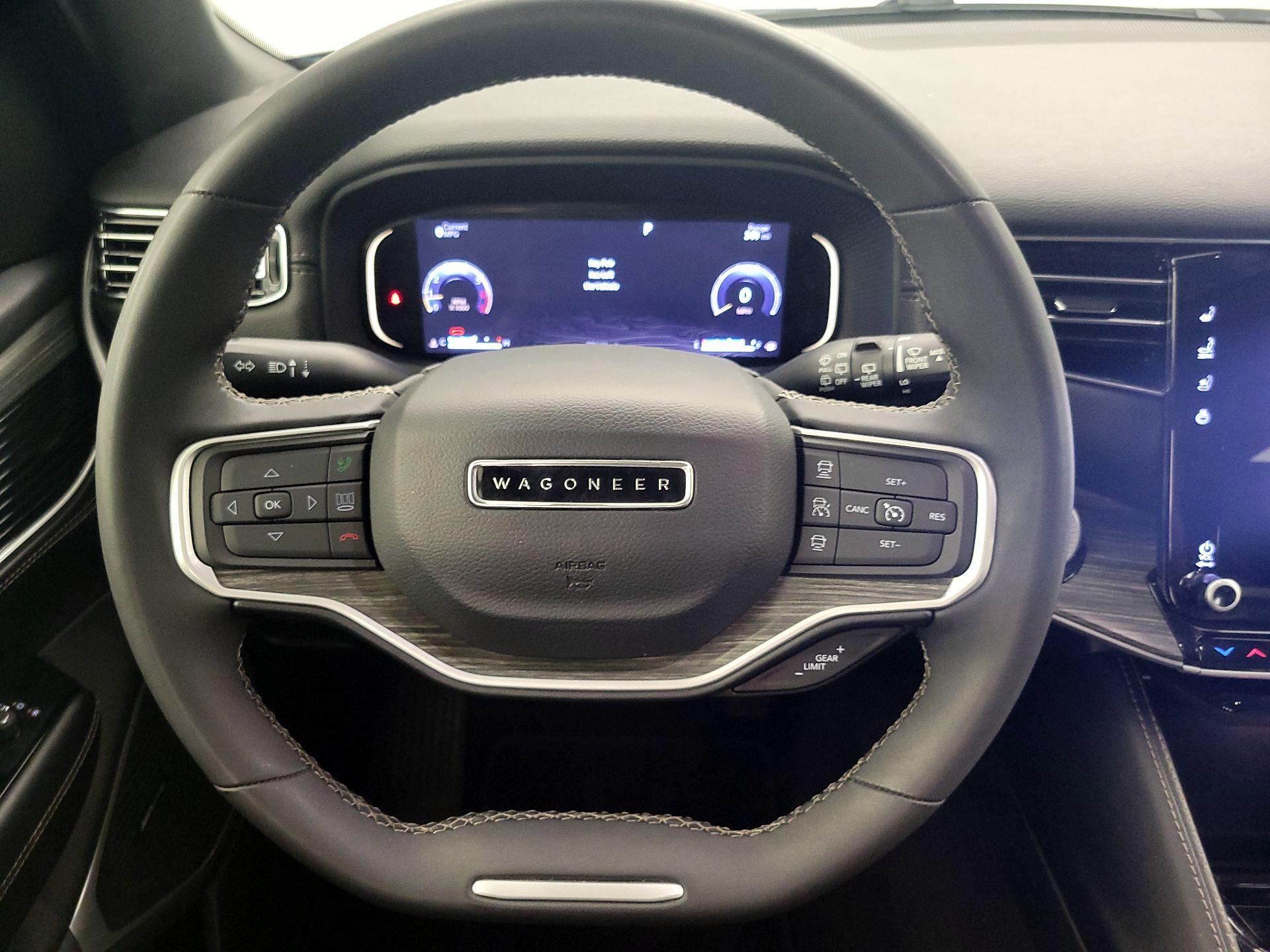 Thumbnail: 2023 Jeep Wagoneer - 10