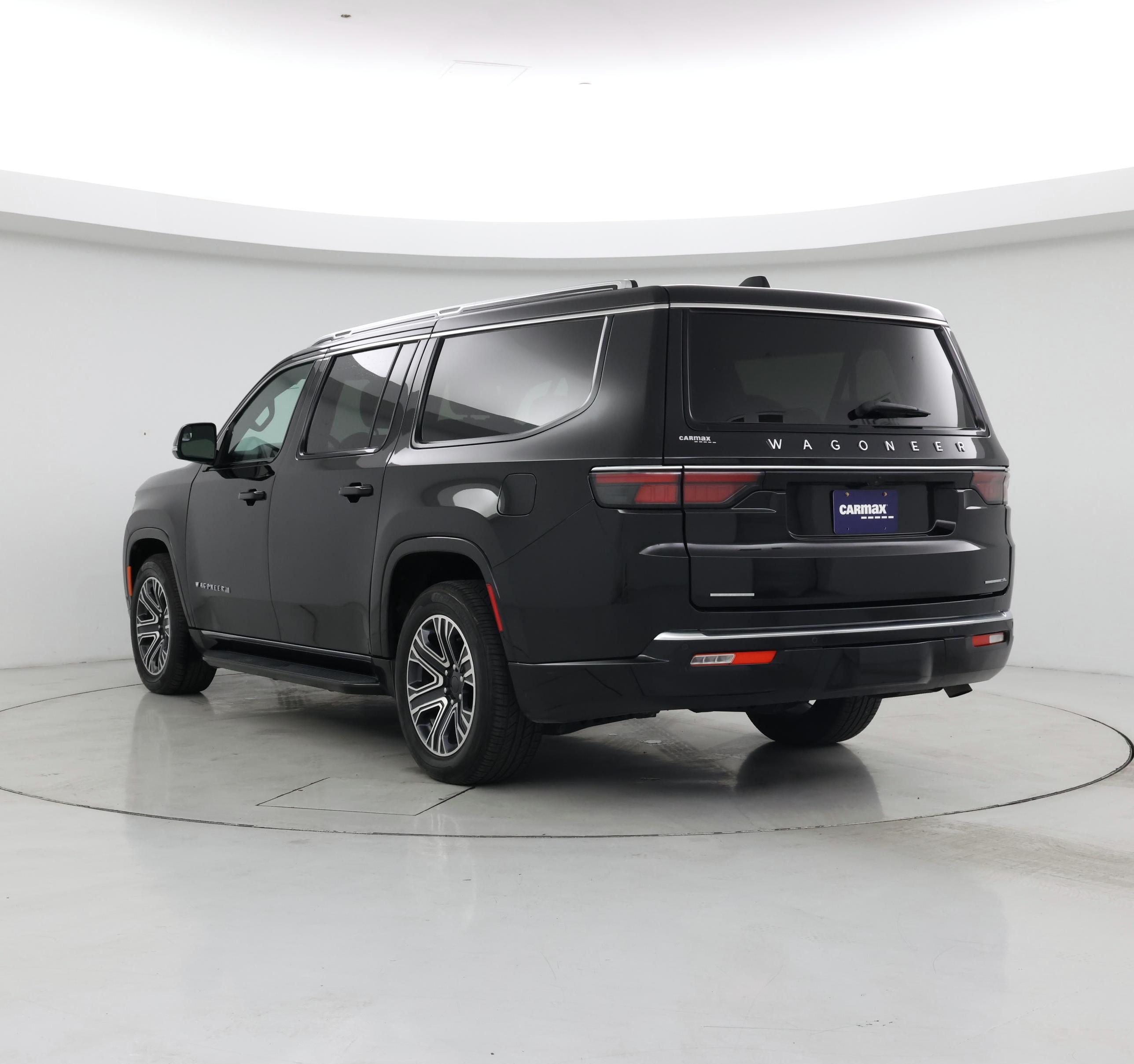 Thumbnail: 2023 Jeep Wagoneer - 2