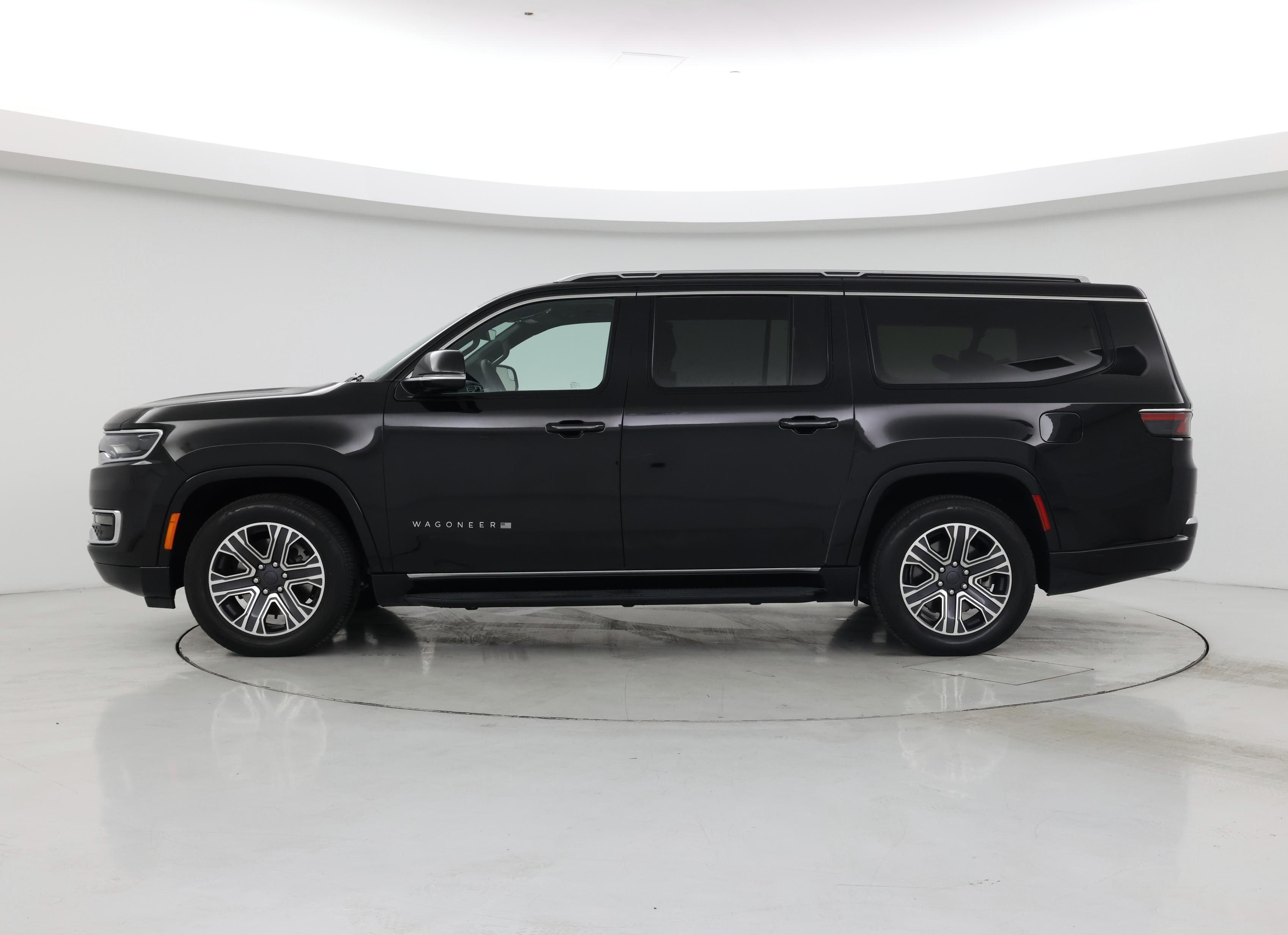 Thumbnail: 2023 Jeep Wagoneer - 3