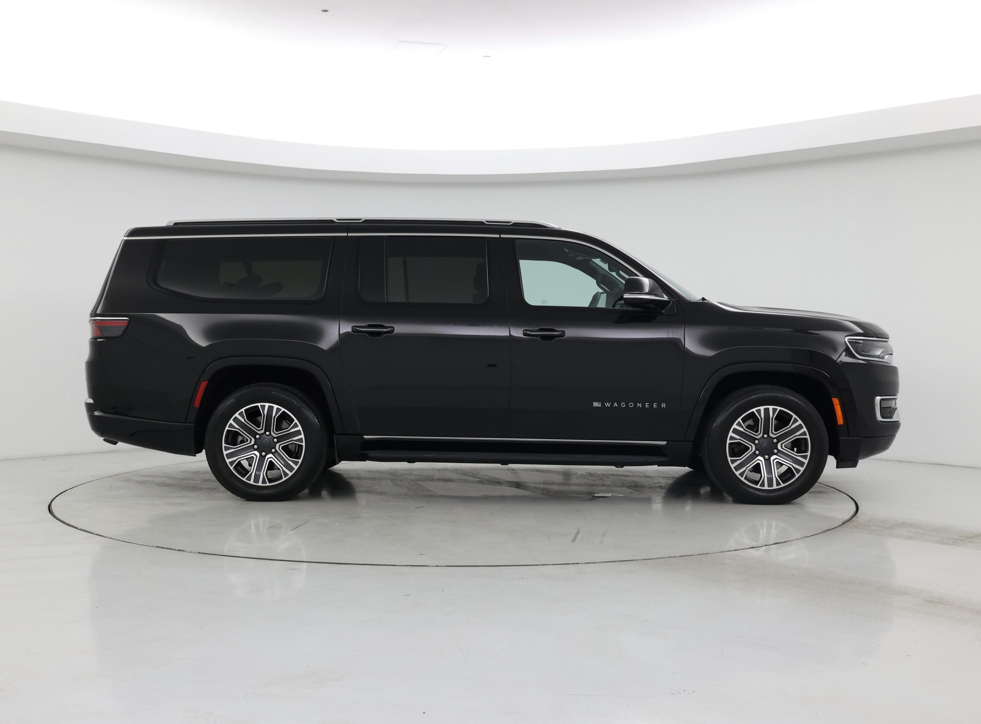 Thumbnail: 2023 Jeep Wagoneer - 7