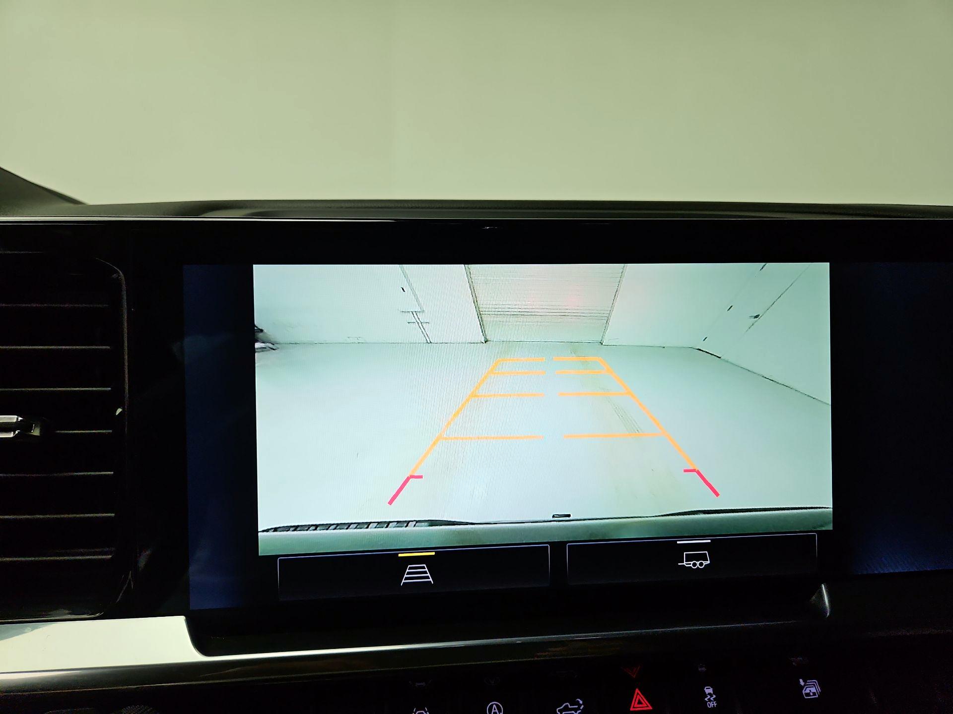 Thumbnail: 2022 Chevrolet Silverado 1500 - 14