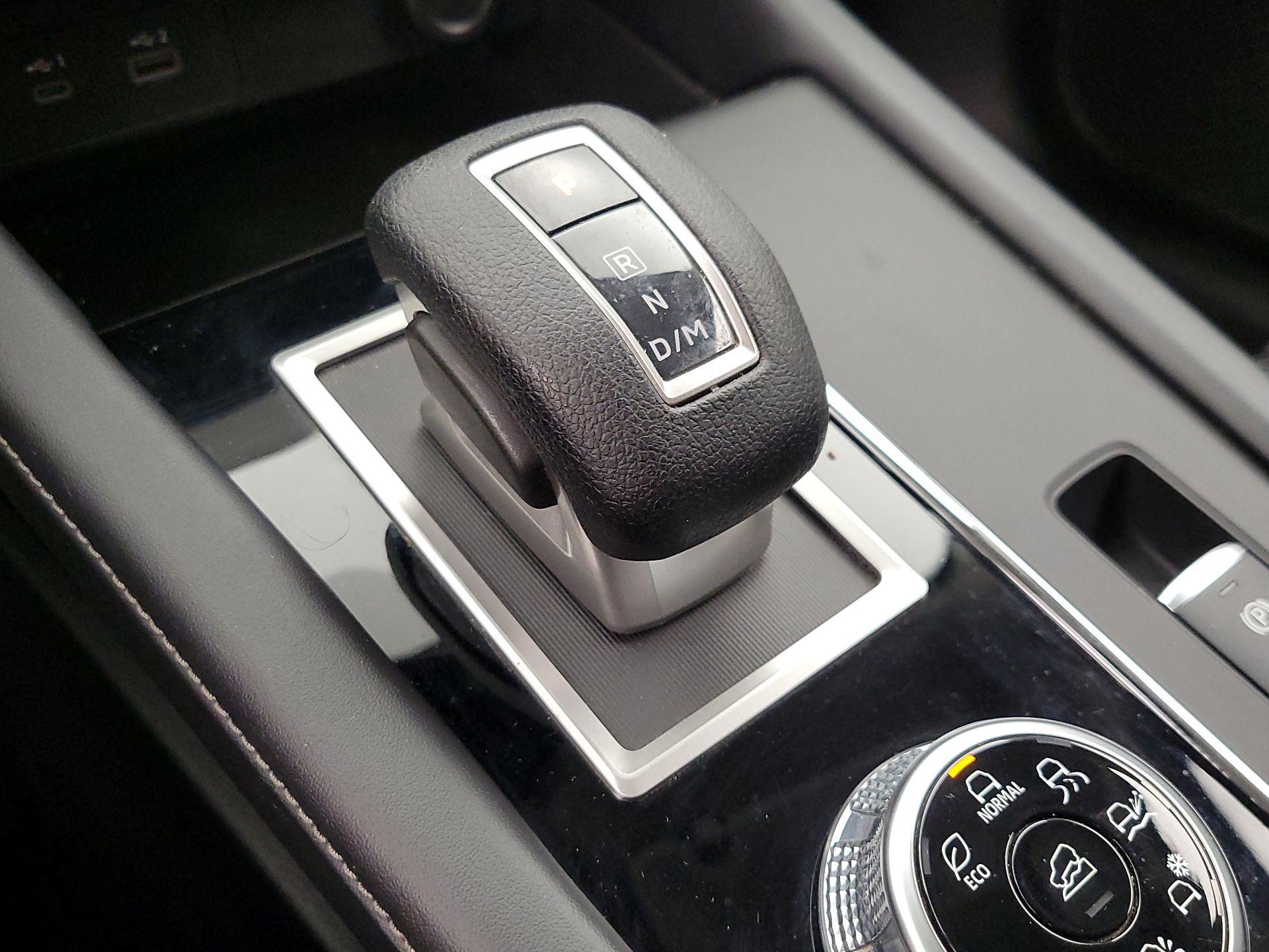 Thumbnail: 2022 Mitsubishi Outlander - 17