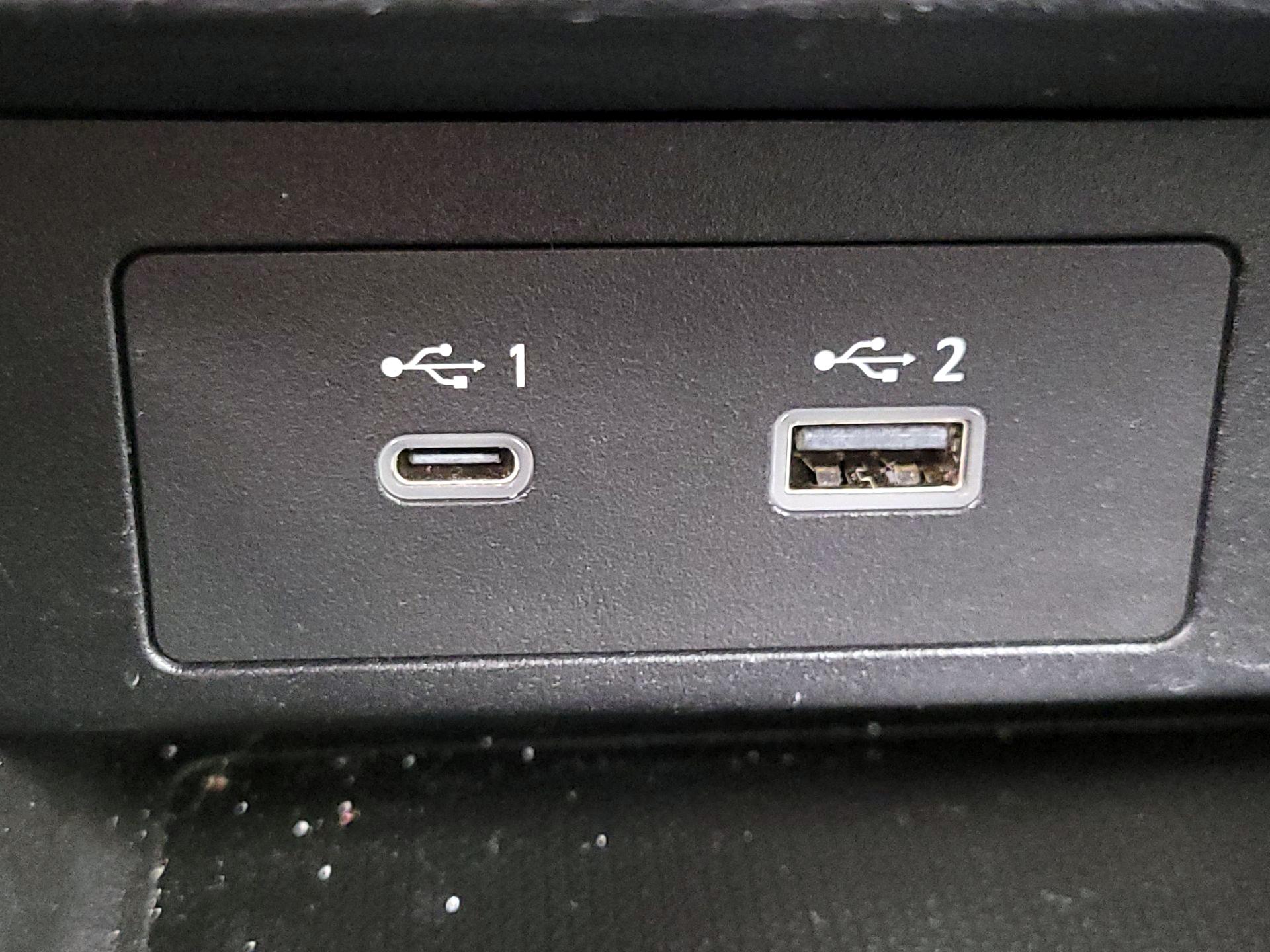 Thumbnail: 2022 Mitsubishi Outlander - 18