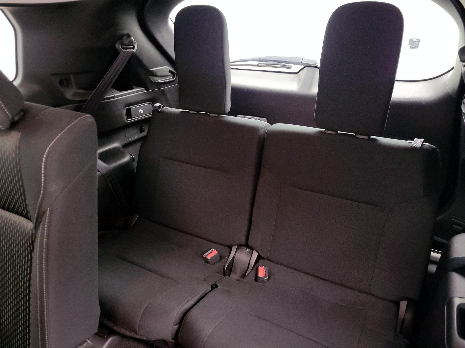 Thumbnail: 2022 Mitsubishi Outlander - 20