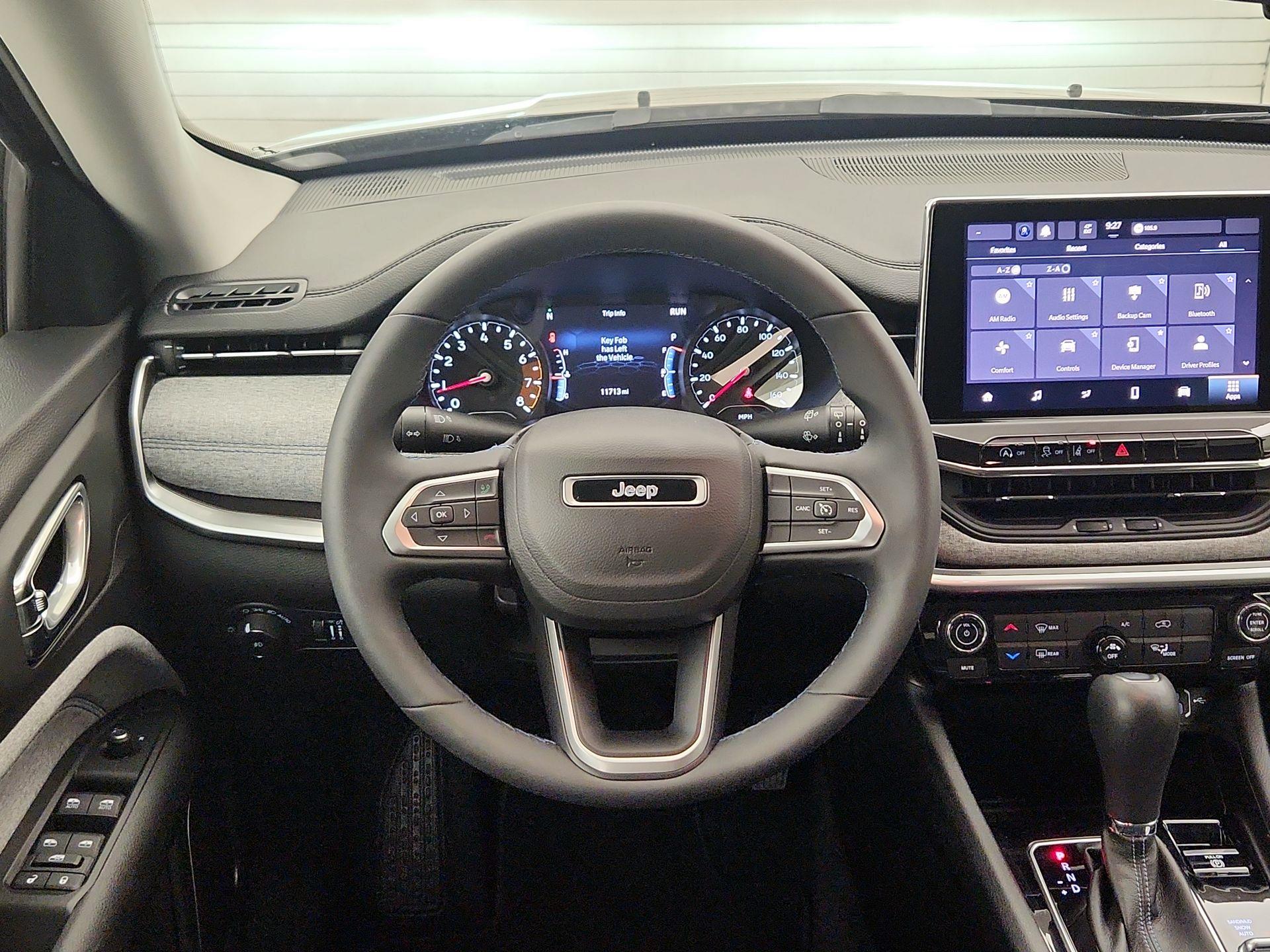 Thumbnail: 2022 Jeep Compass - 10