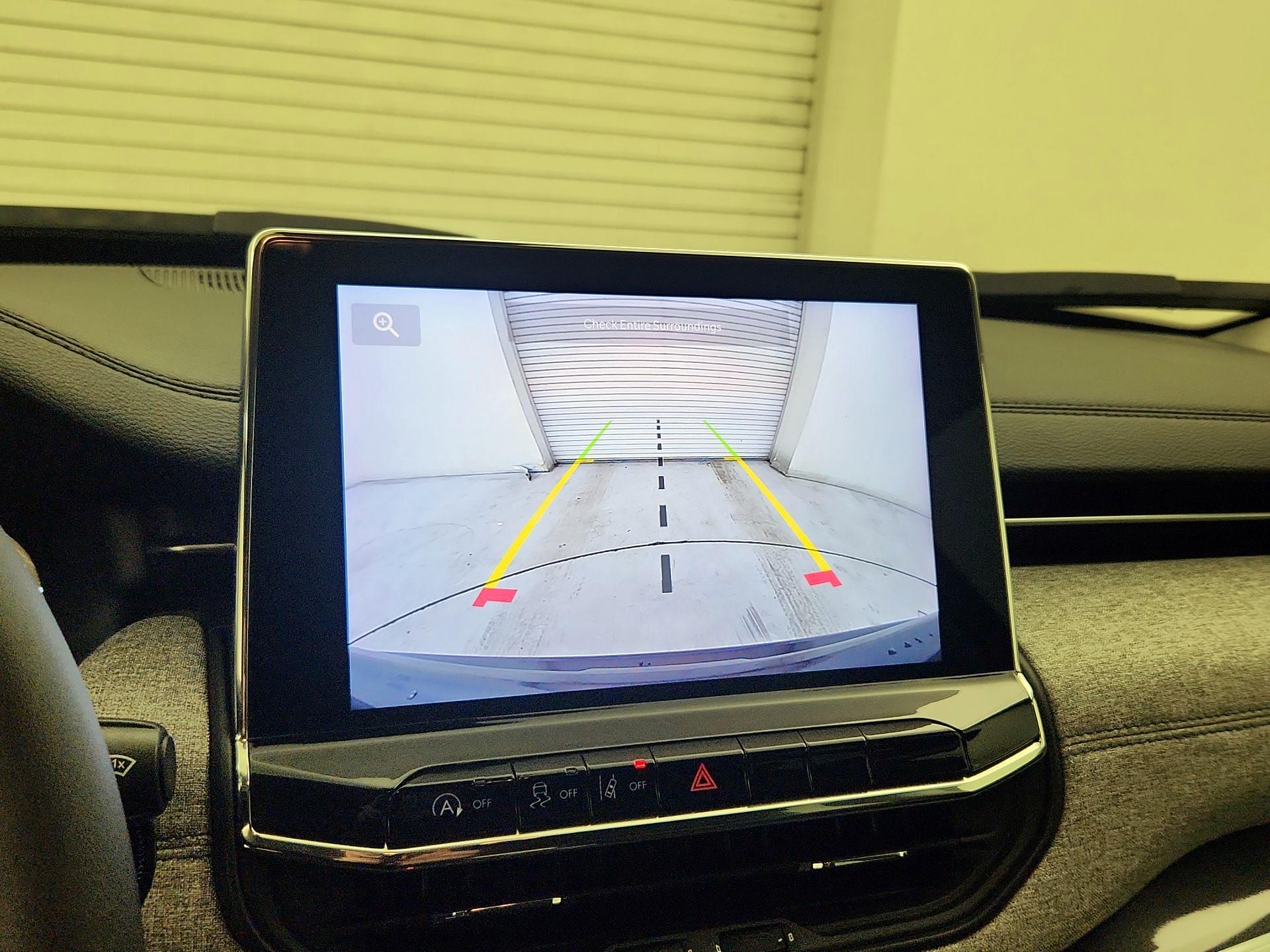 Thumbnail: 2022 Jeep Compass - 14