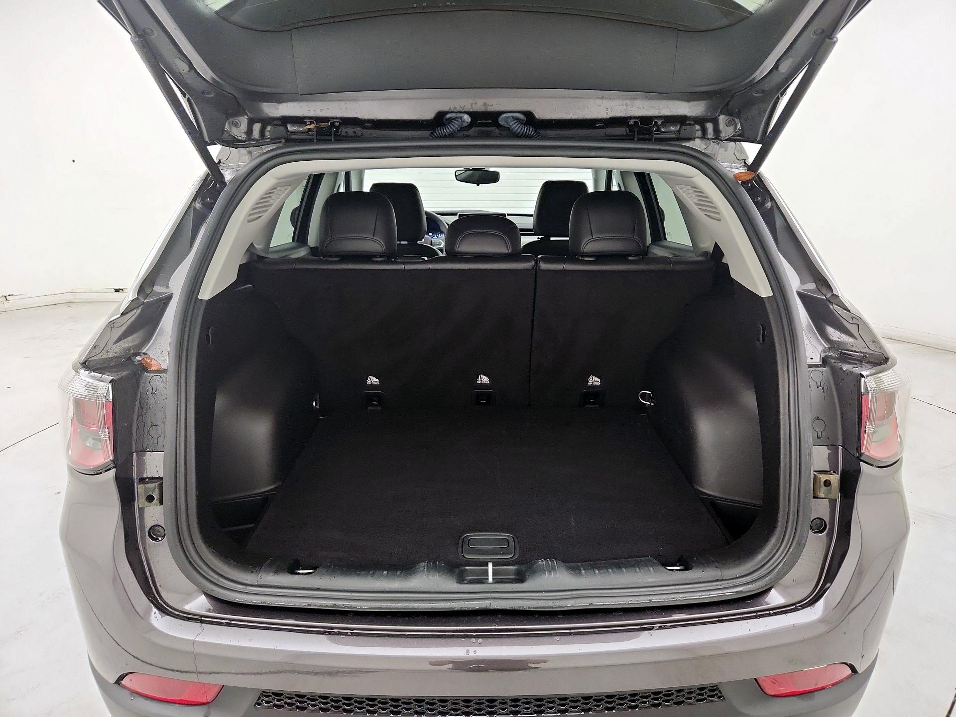 Thumbnail: 2022 Jeep Compass - 20