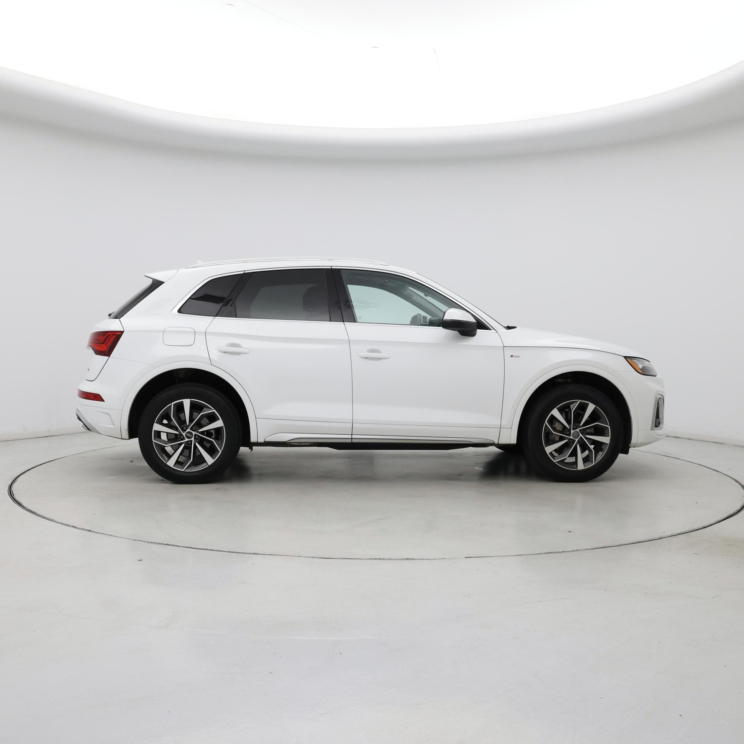 Thumbnail: 2024 Audi Q5 - 7