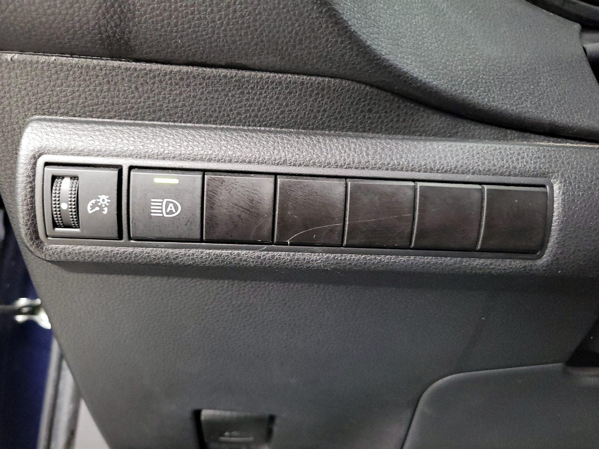 Thumbnail: 2023 Toyota Corolla - 13