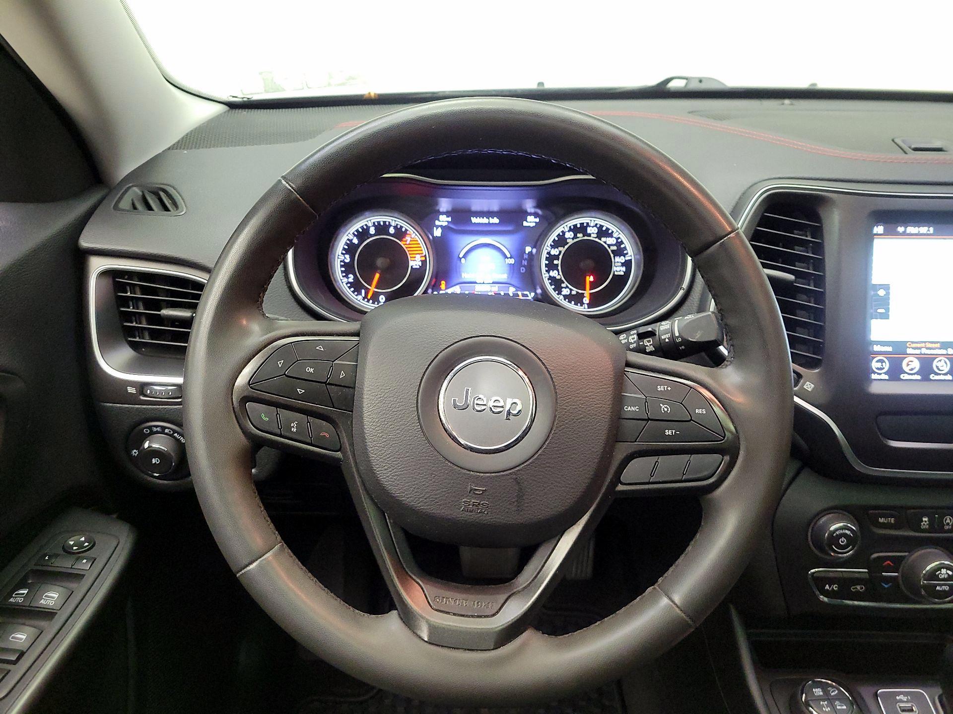 Thumbnail: 2022 Jeep Cherokee - 10