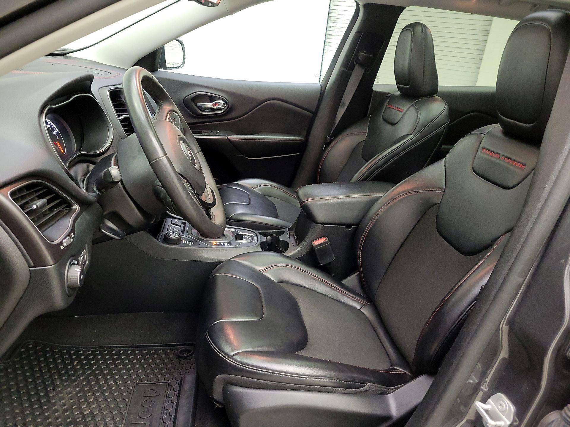 Thumbnail: 2022 Jeep Cherokee - 11