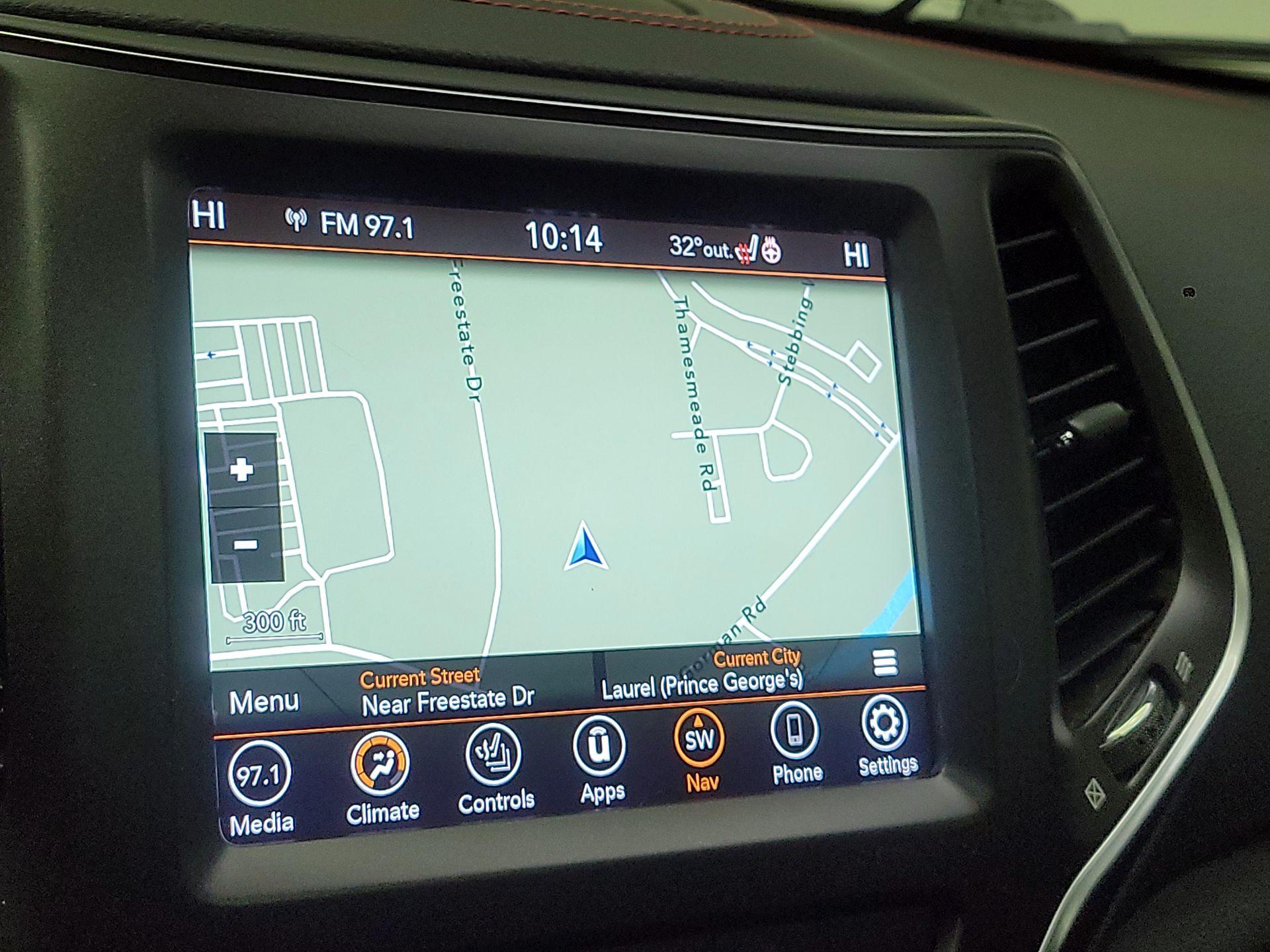 Thumbnail: 2022 Jeep Cherokee - 14