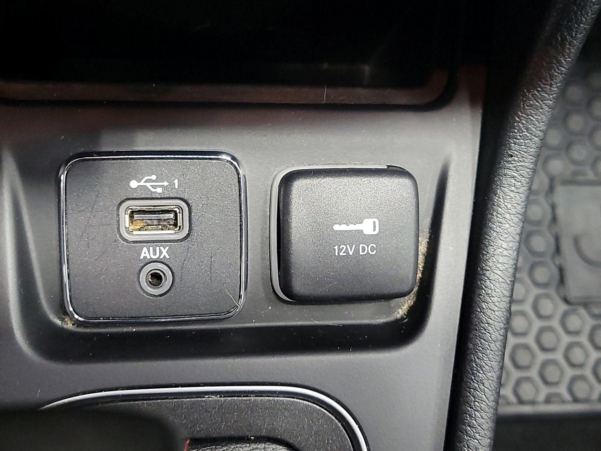 Thumbnail: 2022 Jeep Cherokee - 19