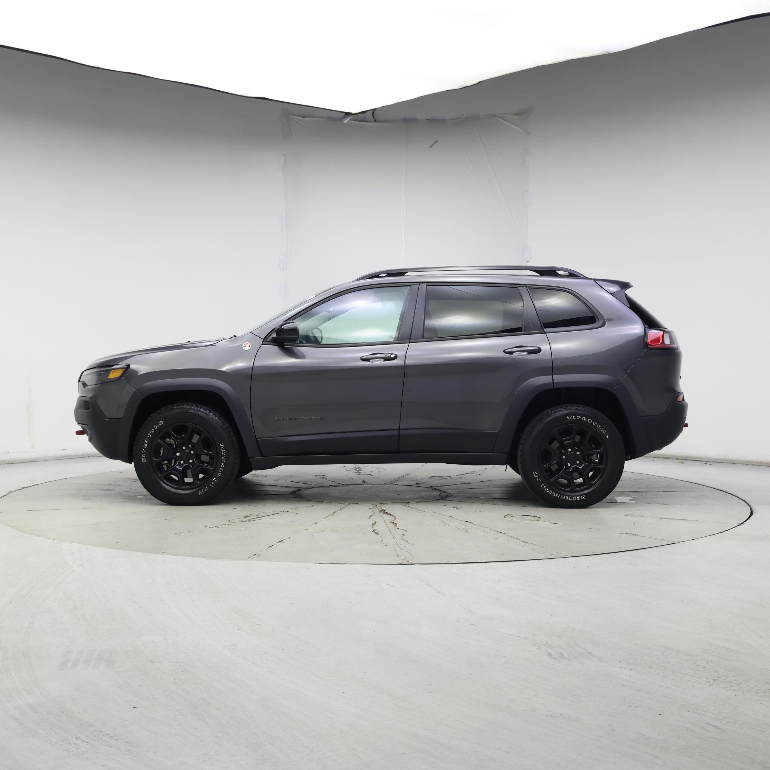 Thumbnail: 2022 Jeep Cherokee - 3