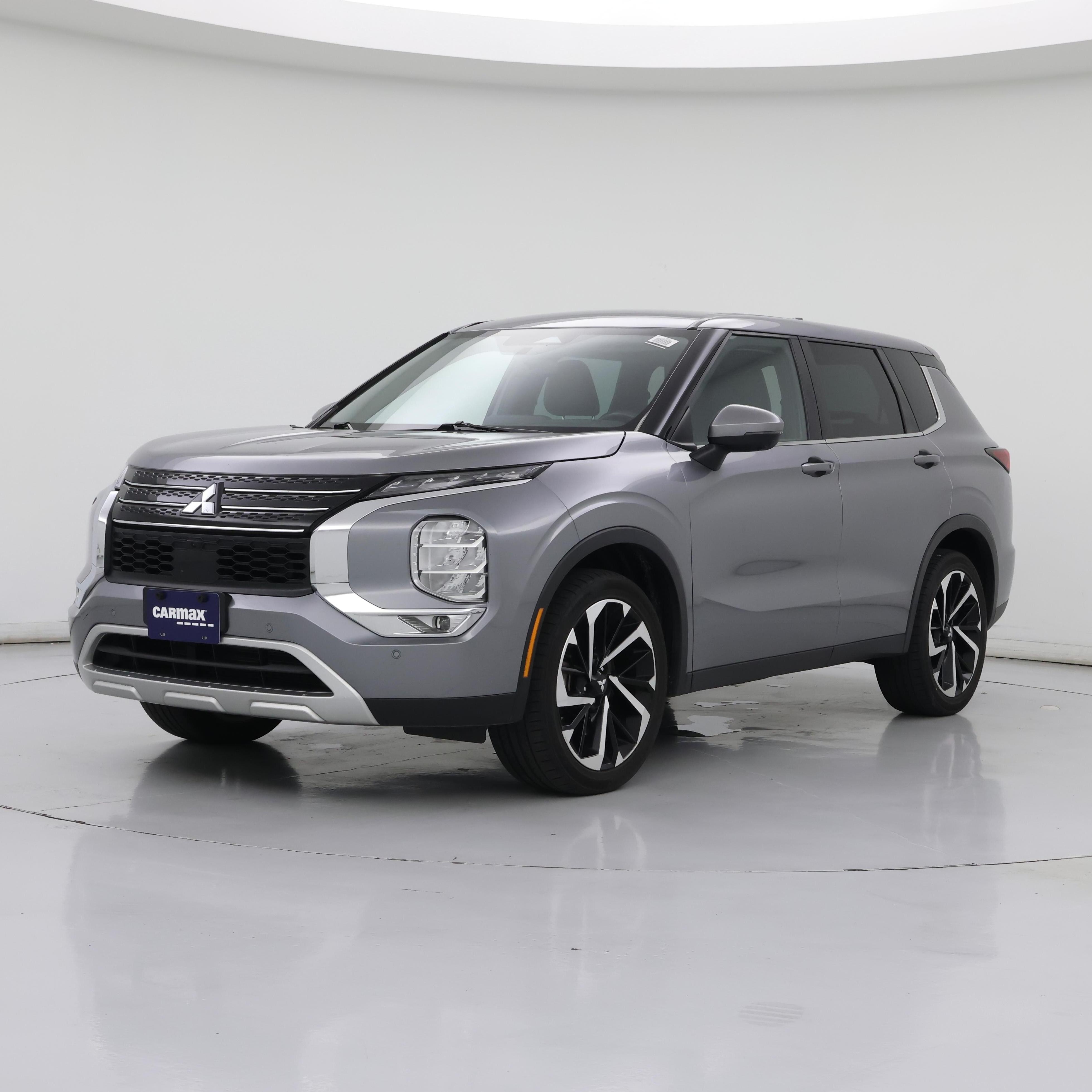 Thumbnail: 2023 Mitsubishi Outlander - 4