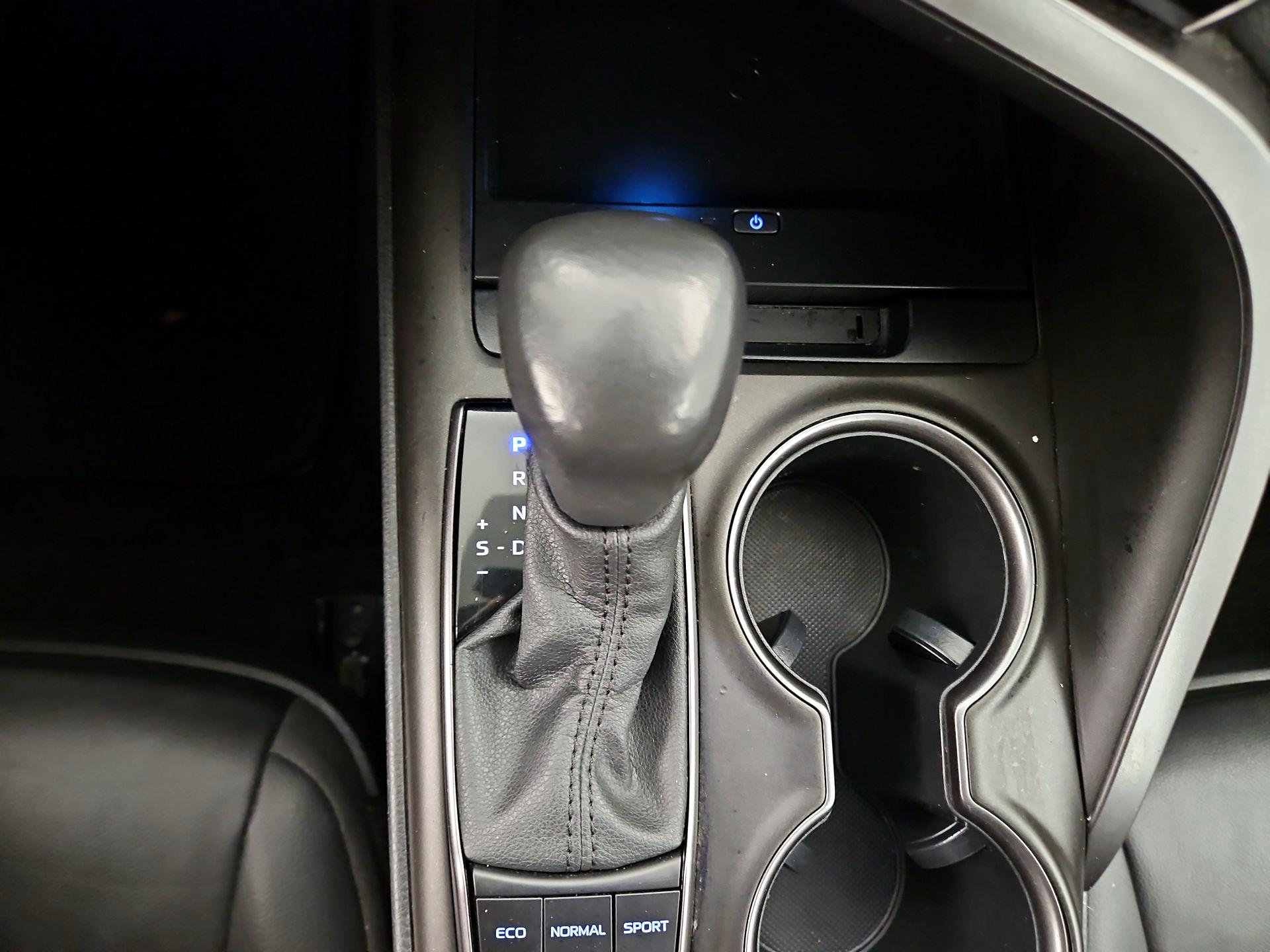 Thumbnail: 2023 Toyota Camry - 17