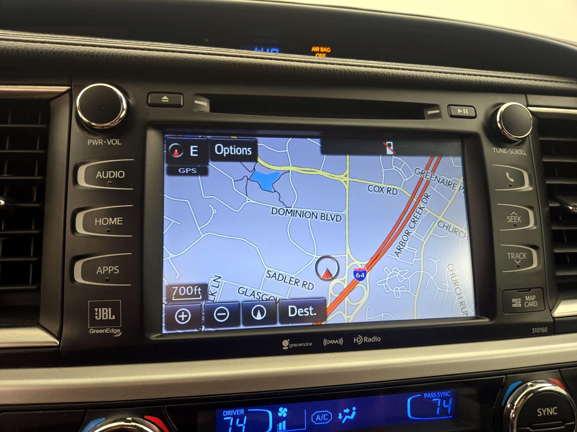 Thumbnail: 2016 Toyota Highlander - 14