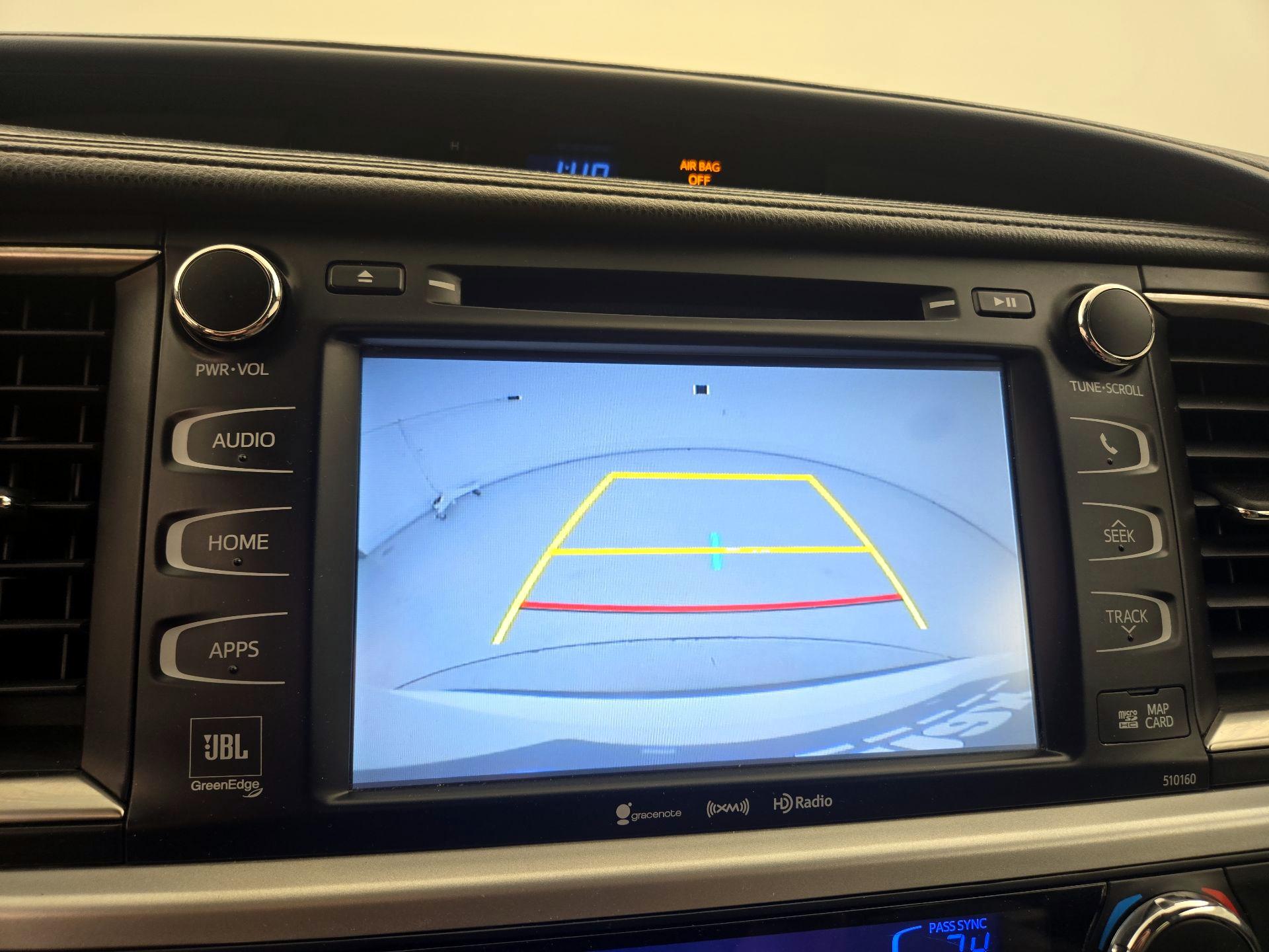 Thumbnail: 2016 Toyota Highlander - 15