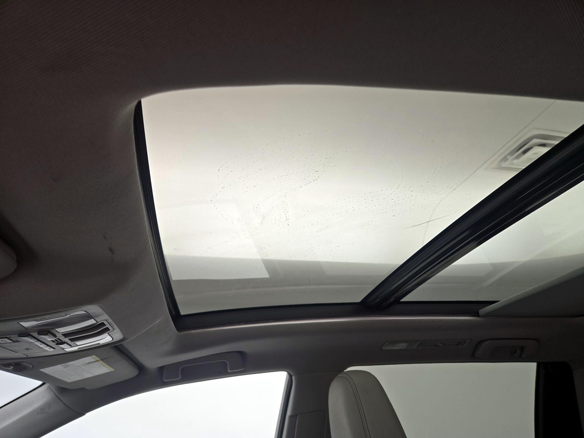 Thumbnail: 2016 Toyota Highlander - 20