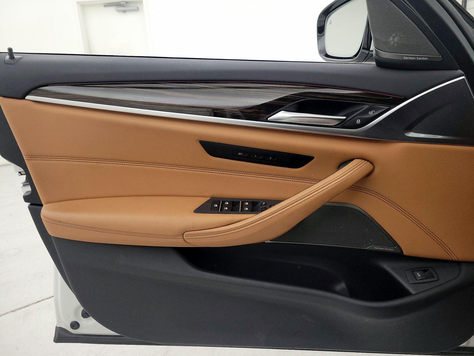 Thumbnail: 2022 BMW 5 Series - 12