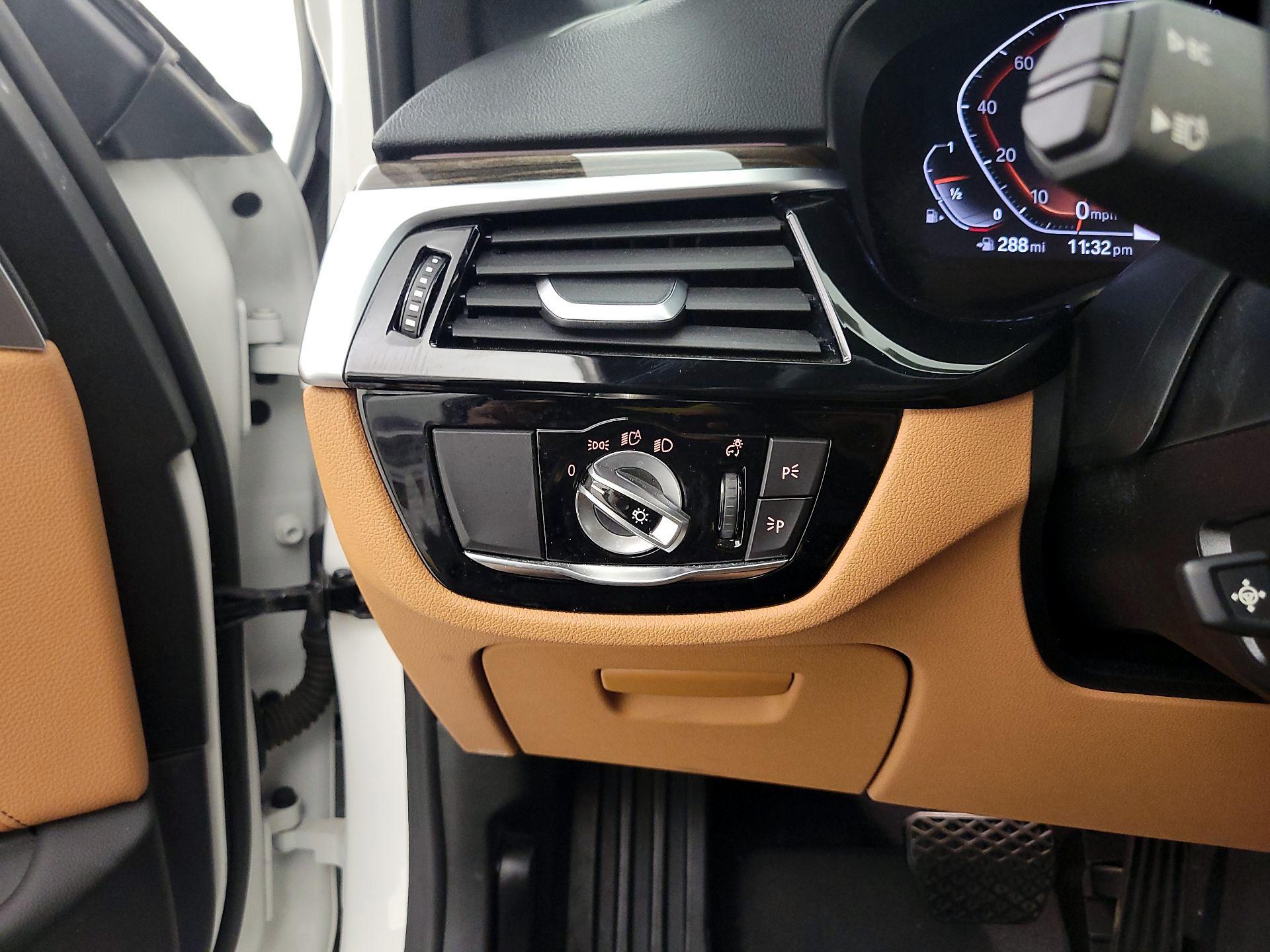 Thumbnail: 2022 BMW 5 Series - 13