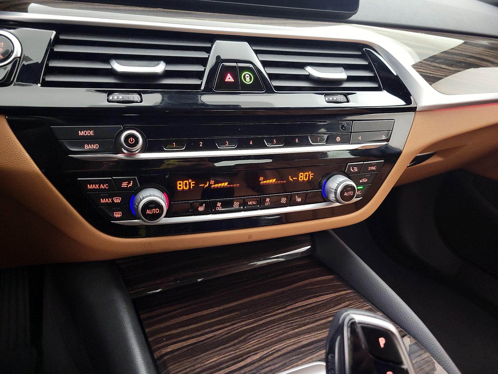 Thumbnail: 2022 BMW 5 Series - 16