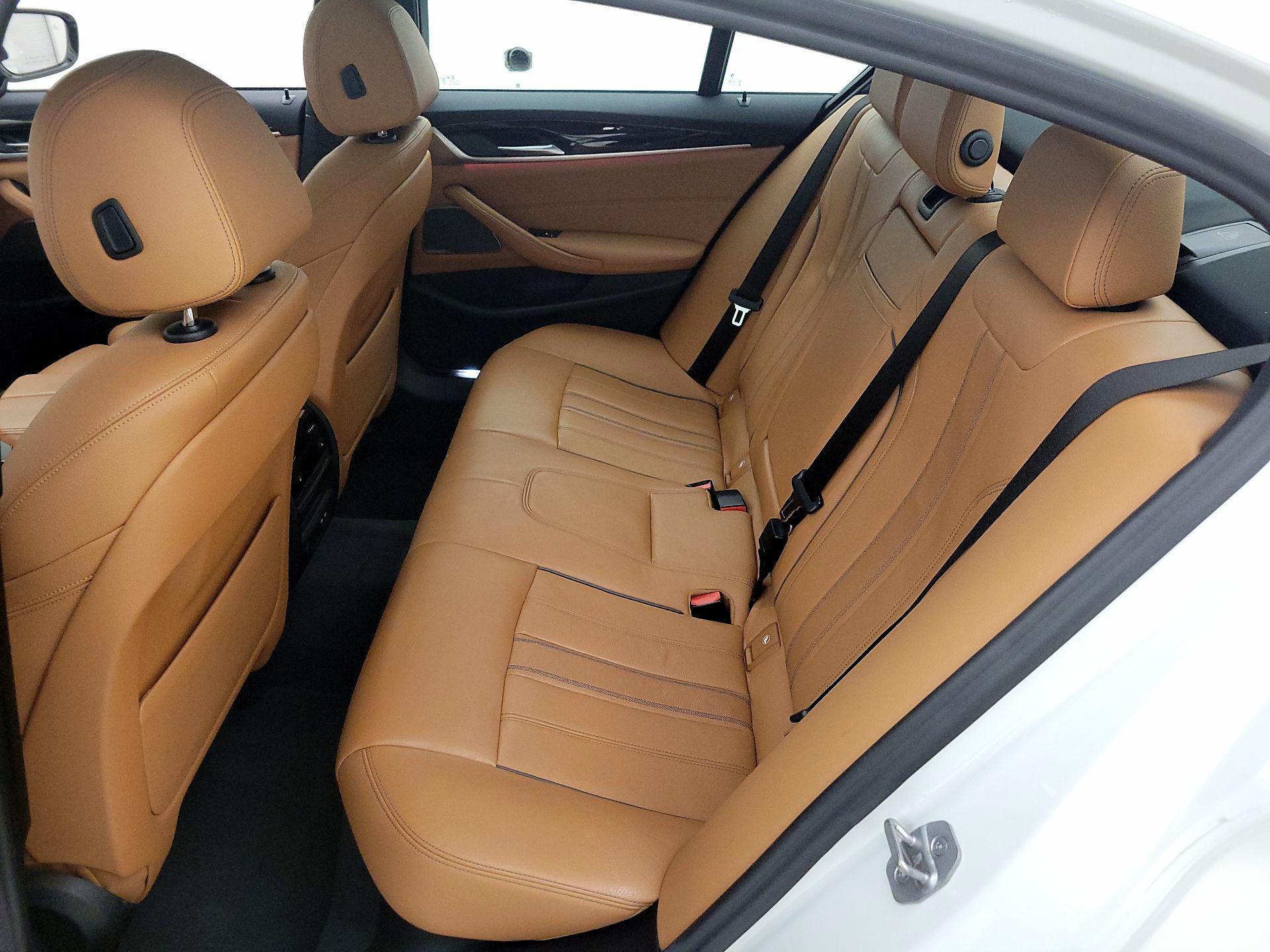 Thumbnail: 2022 BMW 5 Series - 20