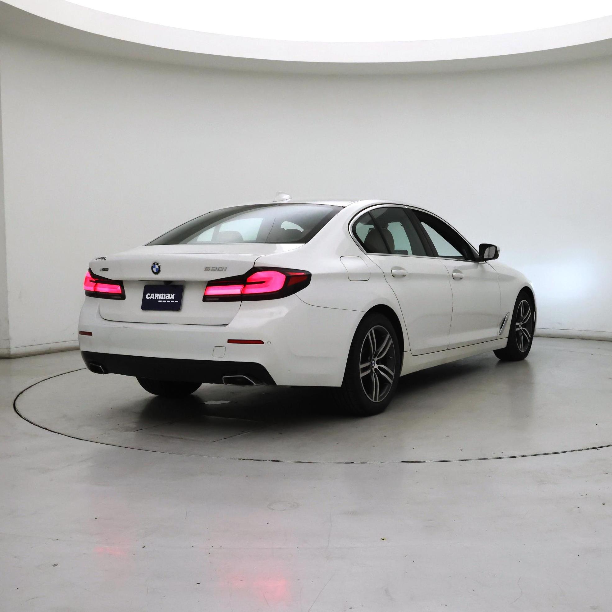 Thumbnail: 2022 BMW 5 Series - 8