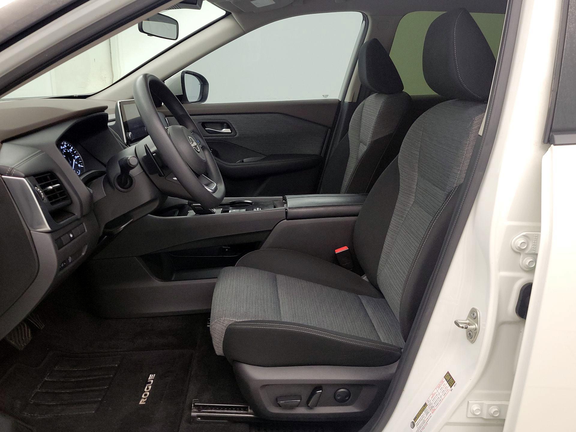 Thumbnail: 2023 Nissan Rogue - 11