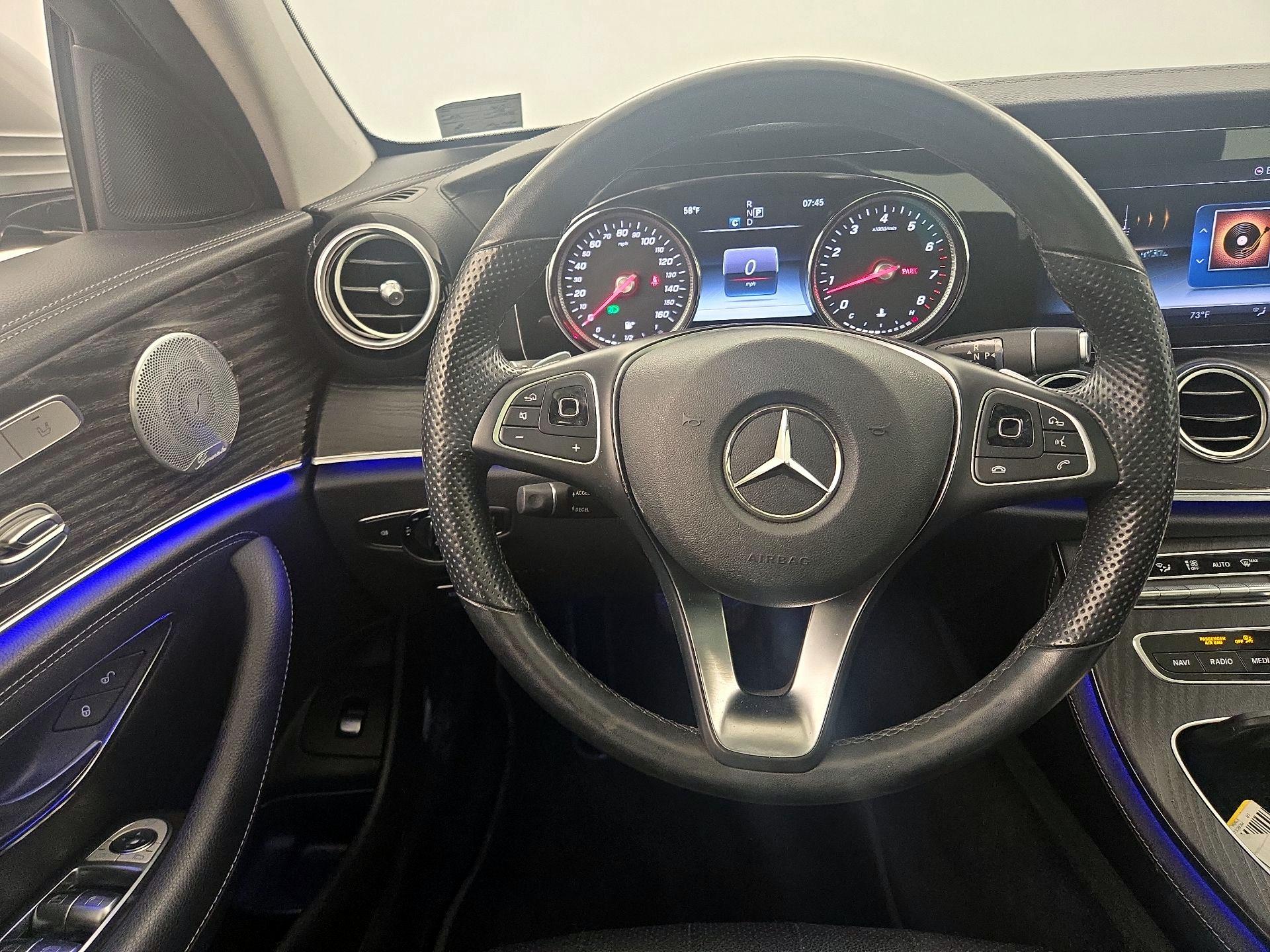 Thumbnail: 2018 Mercedes-Benz E-Class - 10